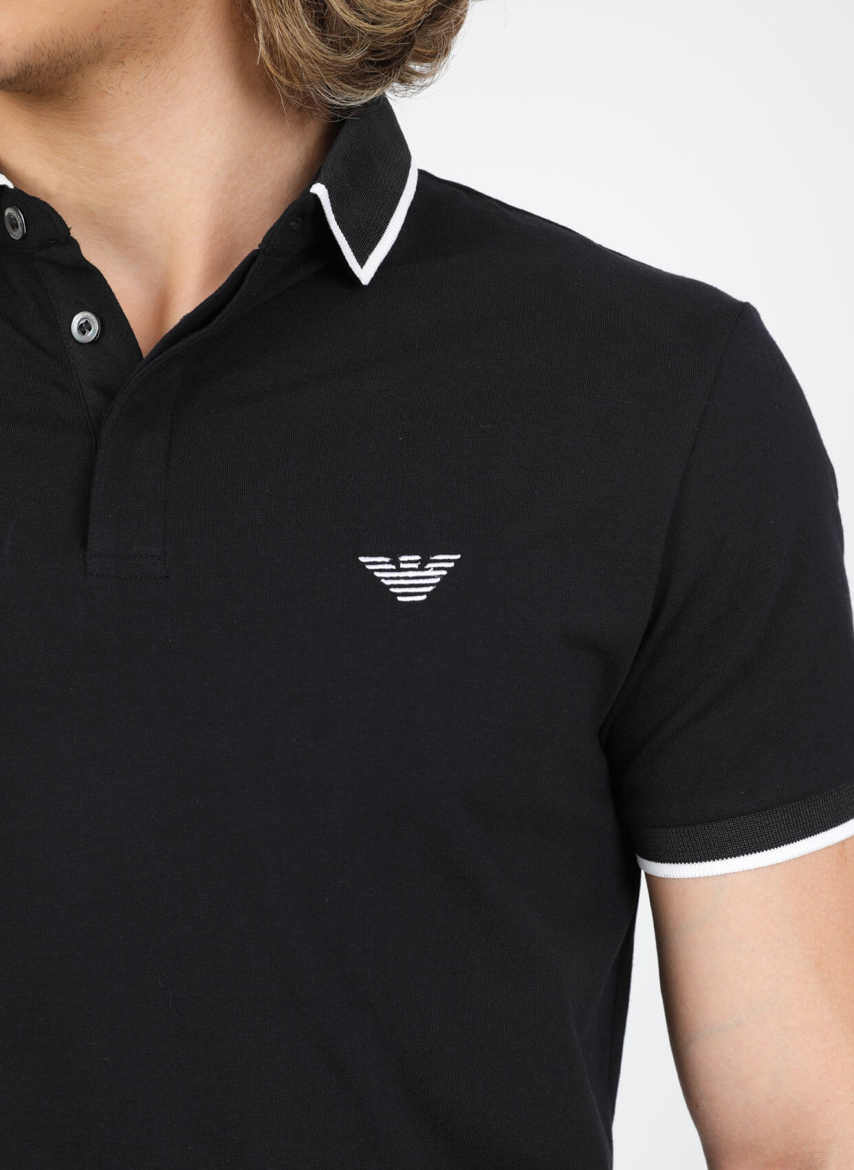 Emporio Armani T-shirt-Libas Trendy Fashion Store