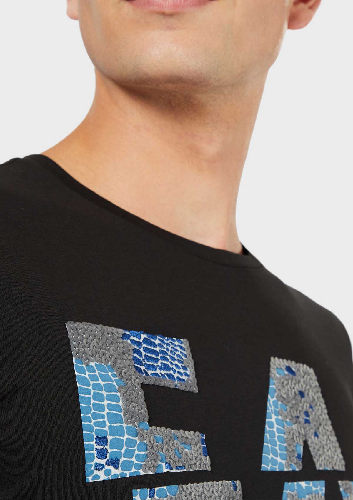 Emporio Armani T-shirt-Libas Trendy Fashion Store