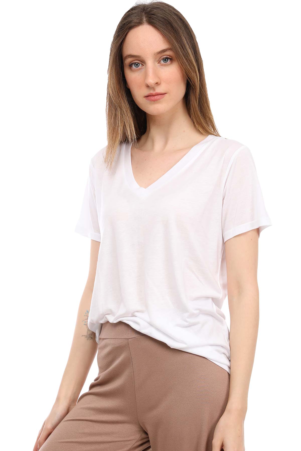 Tru V Yakalı T-shirt-Libas Trendy Fashion Store