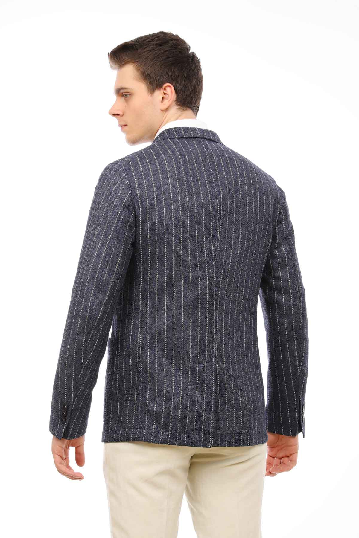 The Gigi Keten Ceket