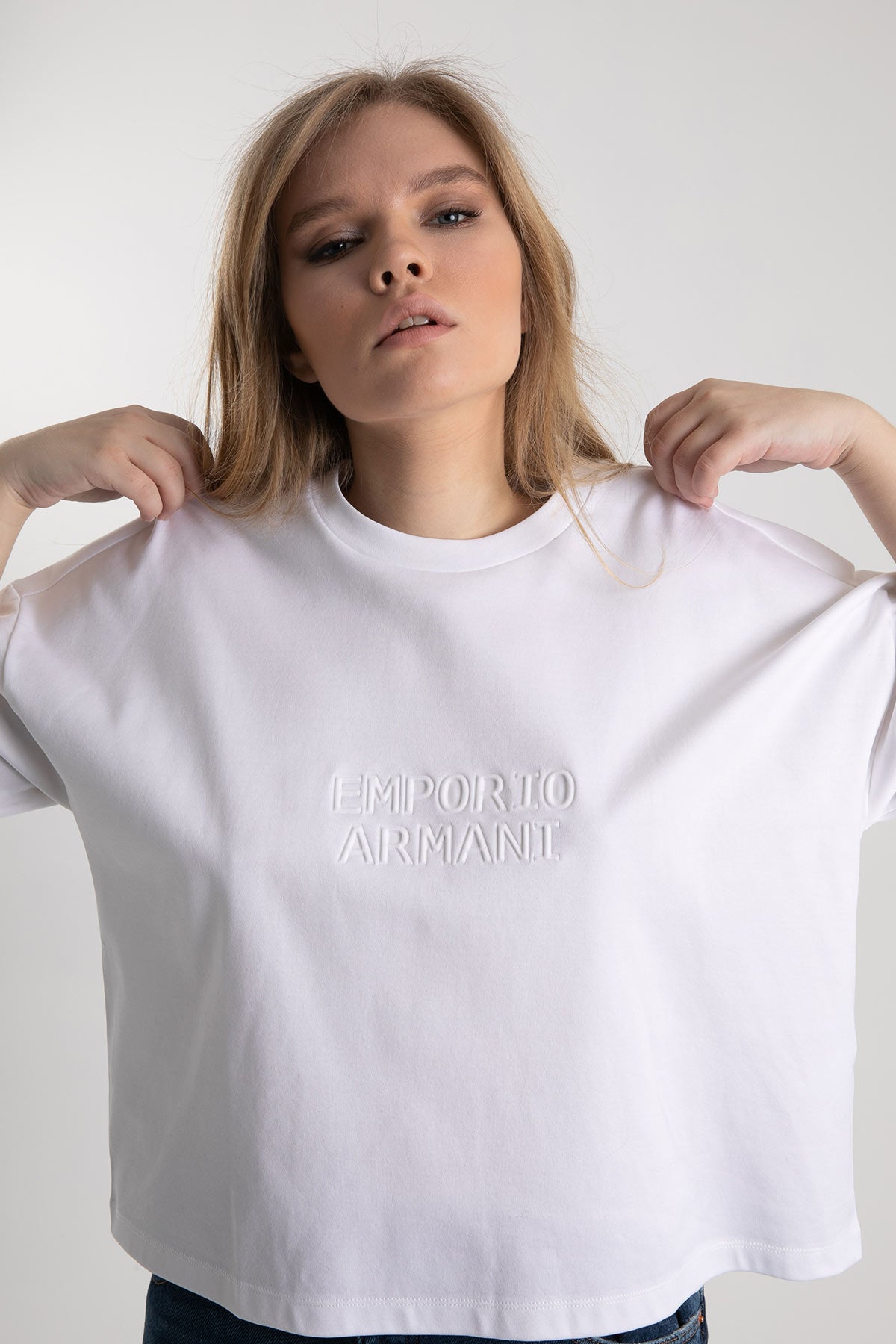 Emporio Armani Düşük Omuzlu Geniş Kesim Logo T-shirt-Libas Trendy Fashion Store
