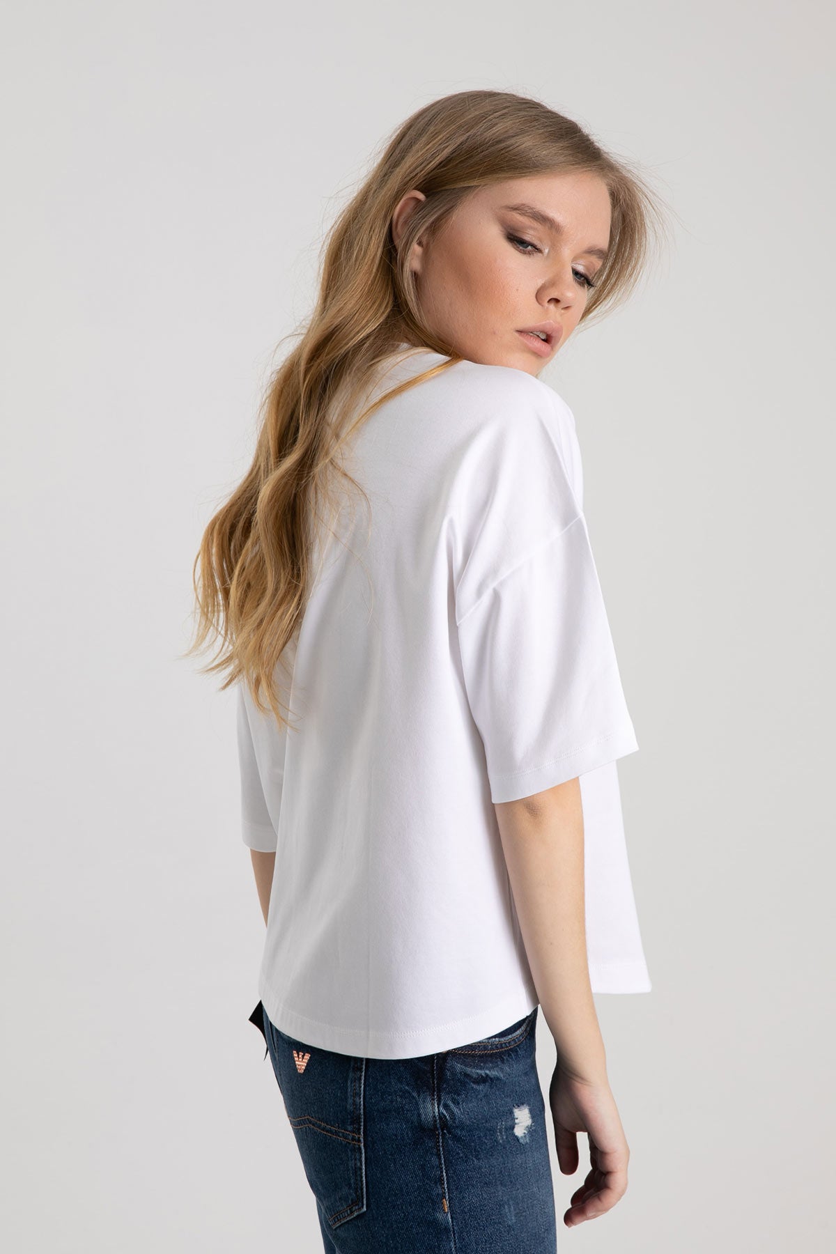 Emporio Armani Düşük Omuzlu Geniş Kesim Logo T-shirt-Libas Trendy Fashion Store