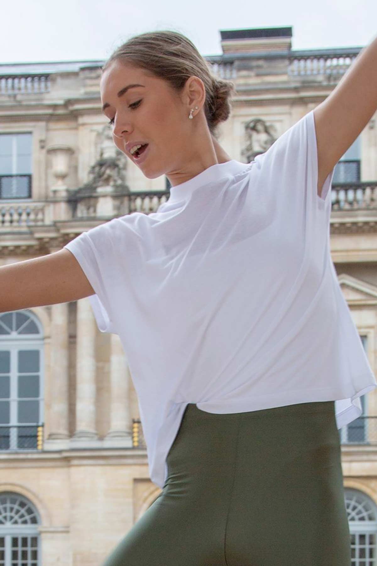 Deux Beautes Paris Dik Yaka T-shirt-Libas Trendy Fashion Store