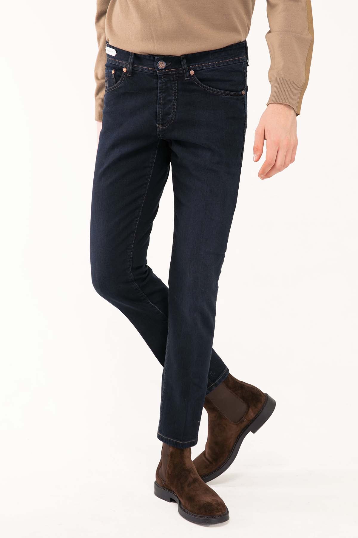 Richard J. Brown Cortina Jeans-Libas Trendy Fashion Store