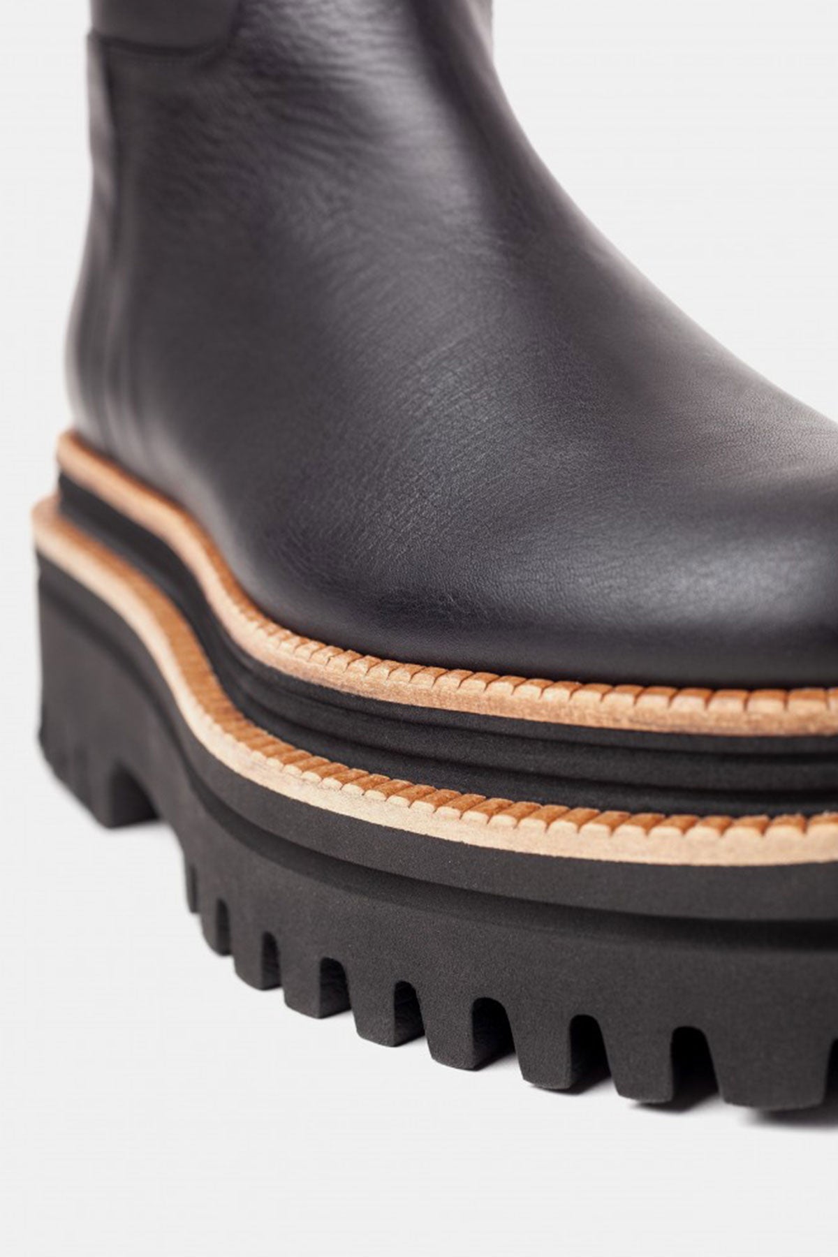 Paloma Barcelo Bot-Libas Trendy Fashion Store