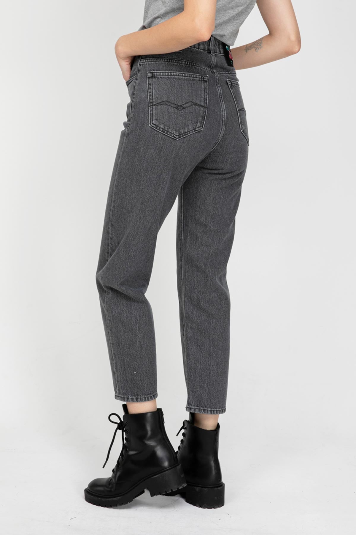 Replay Tyna Mom Fit Jeans-Libas Trendy Fashion Store