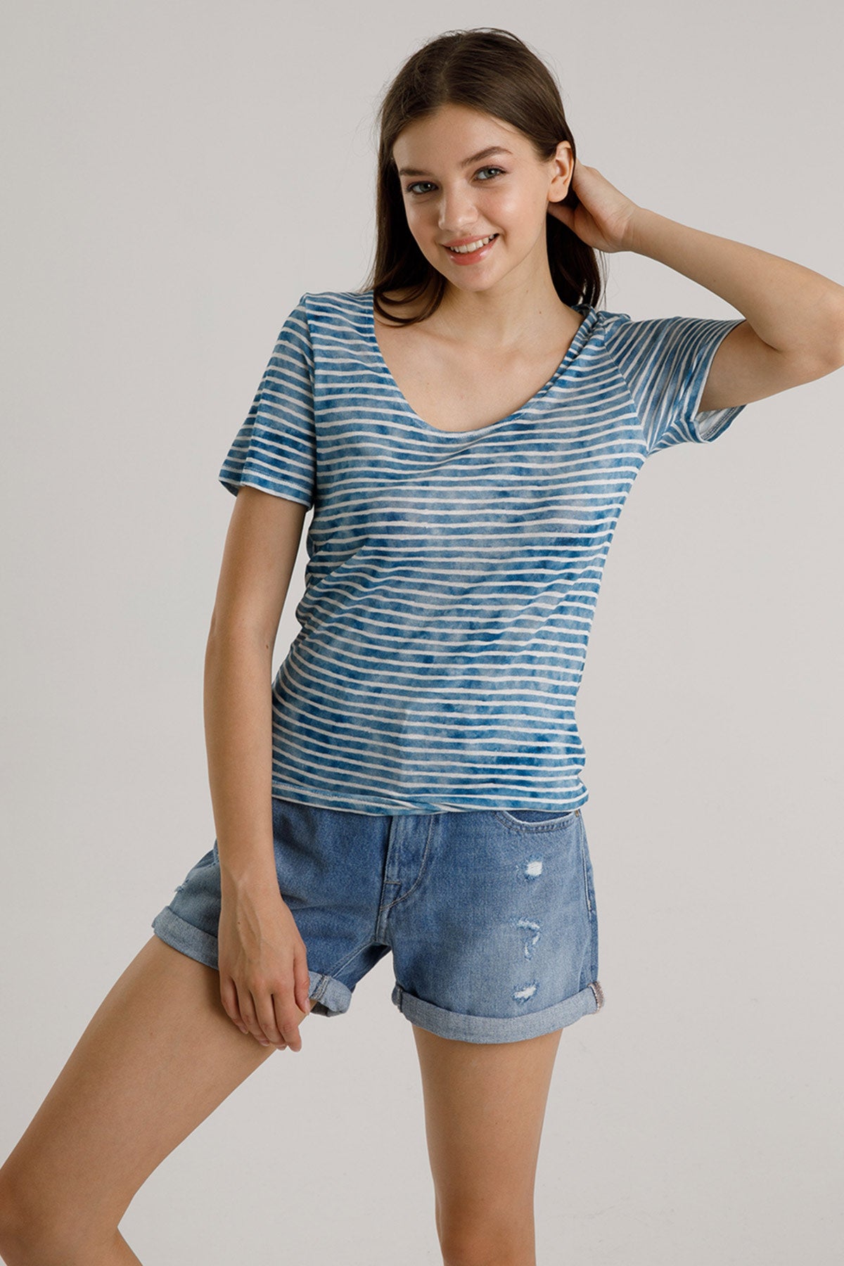 Majestic Oyuk Yaka Streç Keten Çizgili T-shirt-Libas Trendy Fashion Store