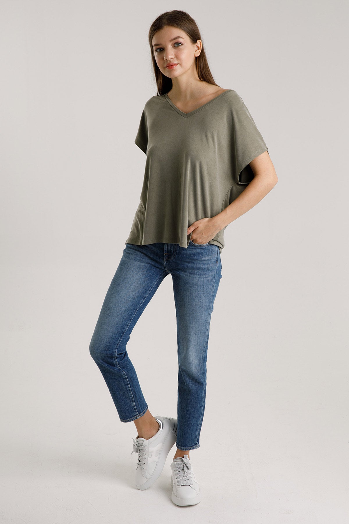 Majestic V Yaka Streç T-shirt-Libas Trendy Fashion Store