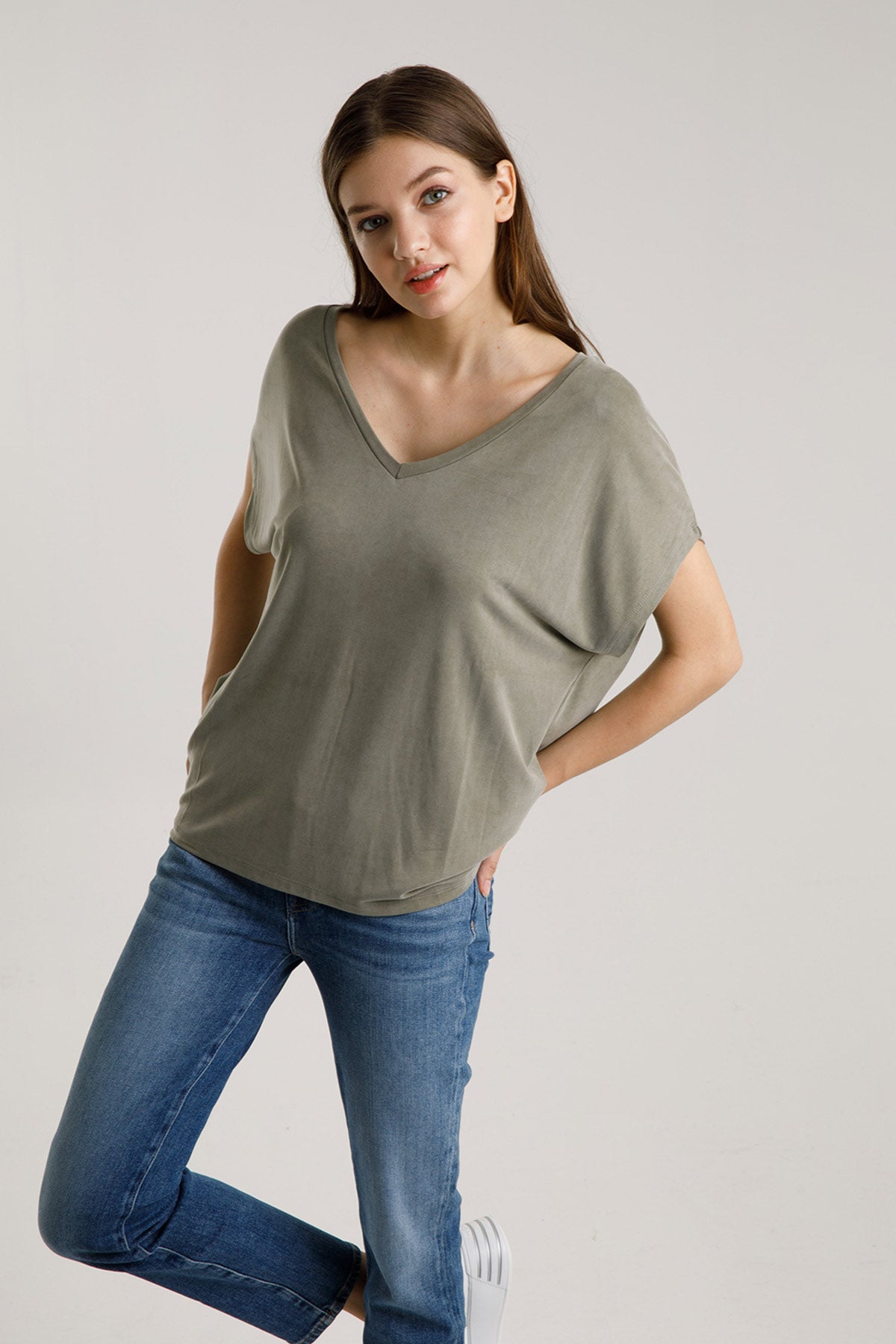 Majestic V Yaka Streç T-shirt-Libas Trendy Fashion Store