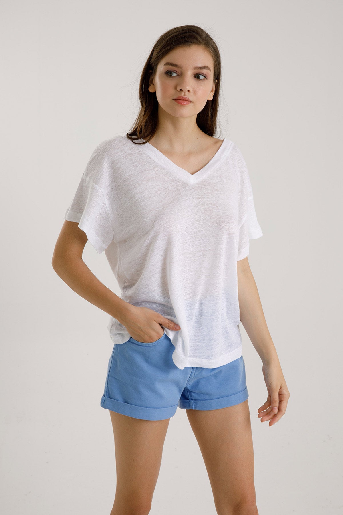 Majestic V Yaka Keten T-shirt-Libas Trendy Fashion Store