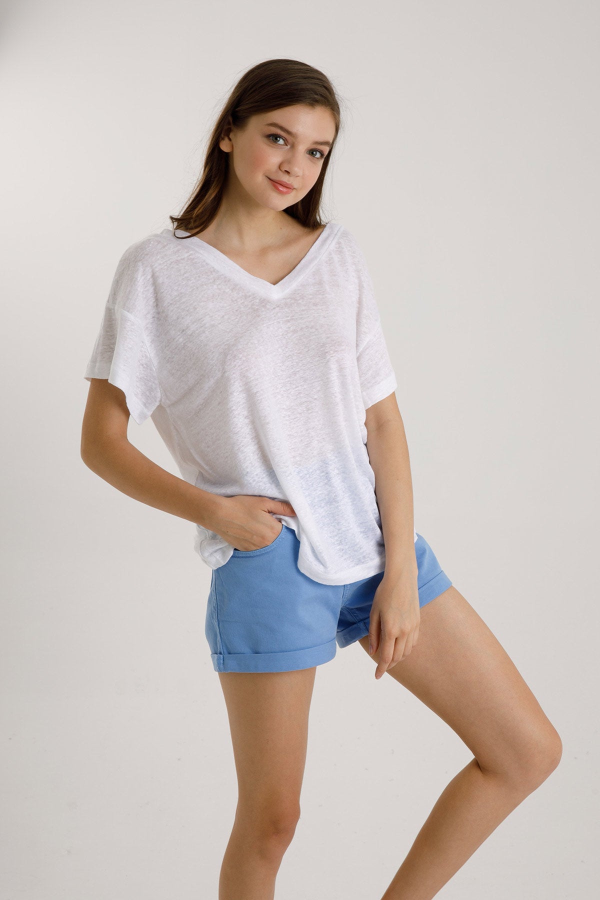 Majestic V Yaka Keten T-shirt-Libas Trendy Fashion Store