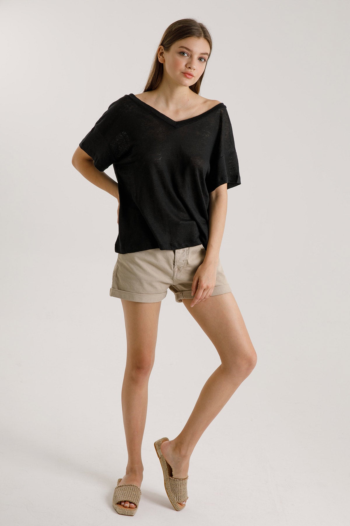 Majestic V Yaka Keten T-shirt-Libas Trendy Fashion Store