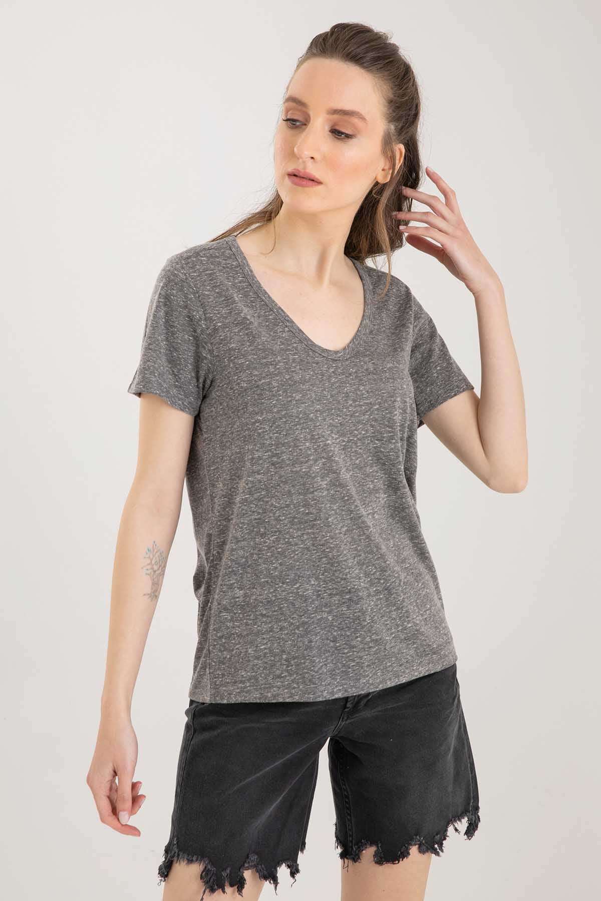 Tru V Yaka T-shirt-Libas Trendy Fashion Store