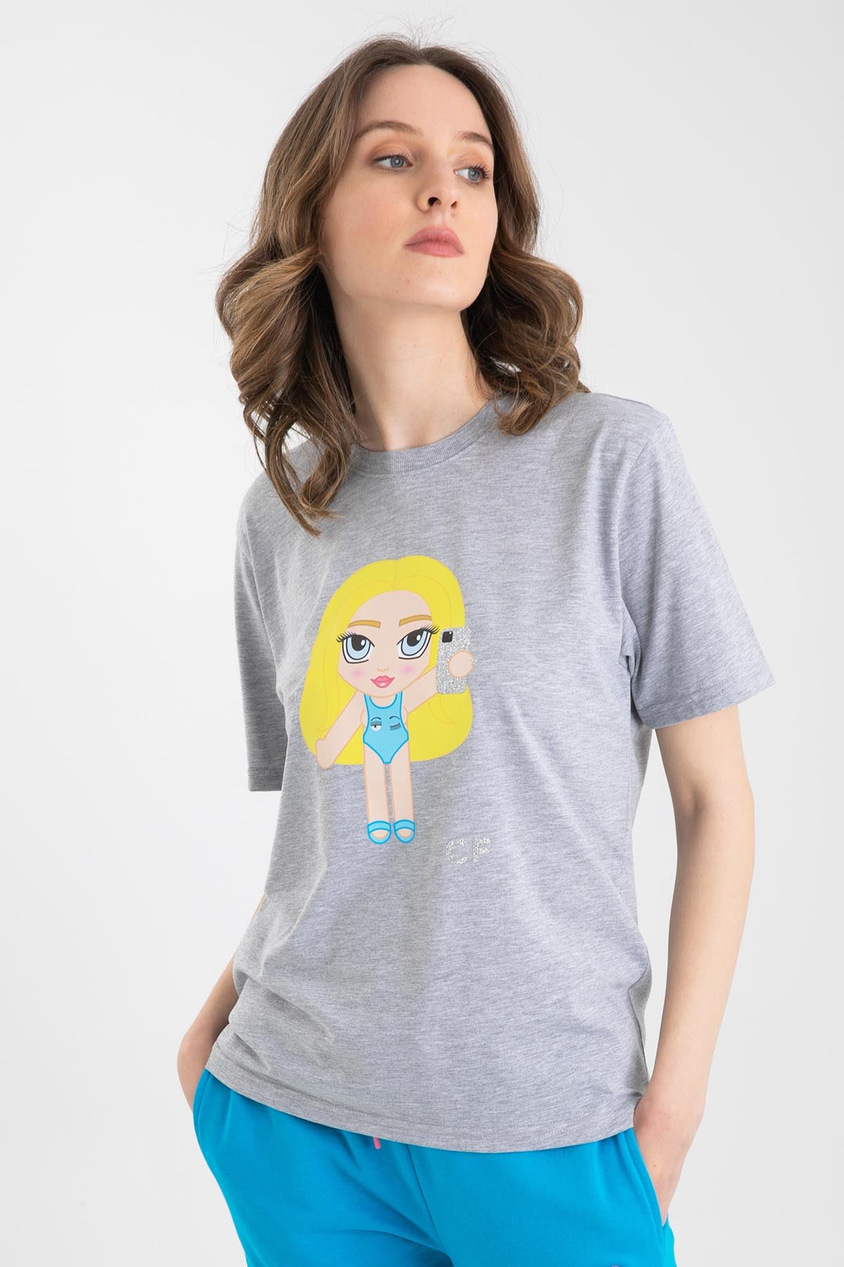 Chiara Ferragni Emoji Baskılı T-shirt-Libas Trendy Fashion Store