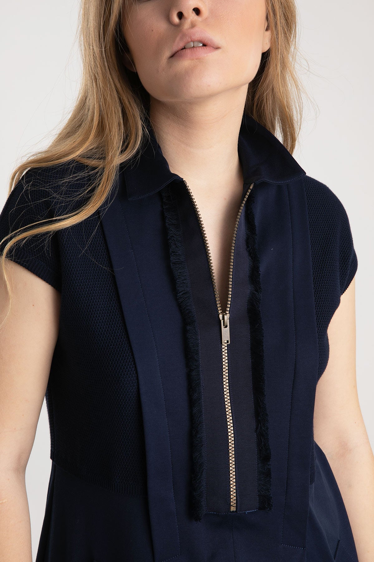 Tonet Fermuarlı Yaka Diz Üstü Elbise