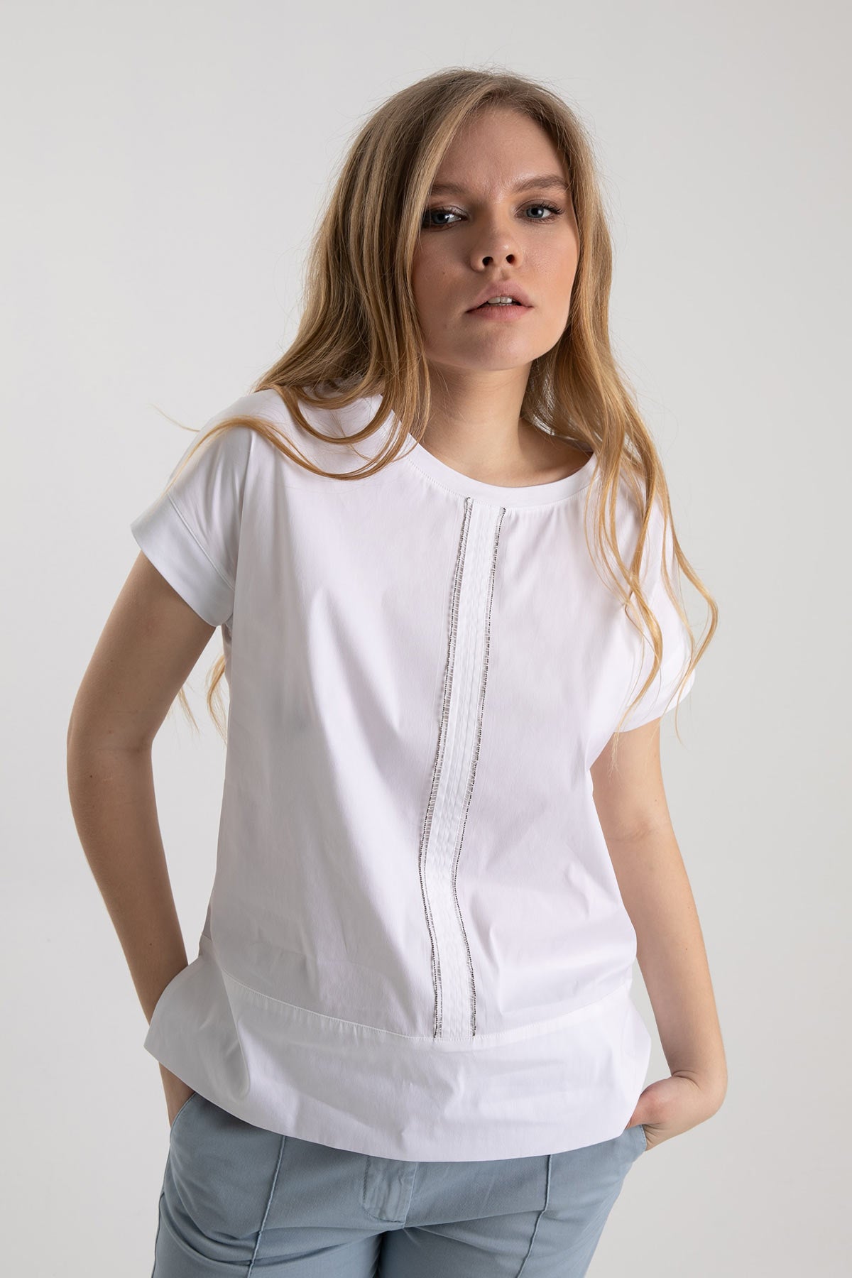 Tonet Yuvarlak Yaka Şerit Aksesuar Detaylı Bluz-Libas Trendy Fashion Store