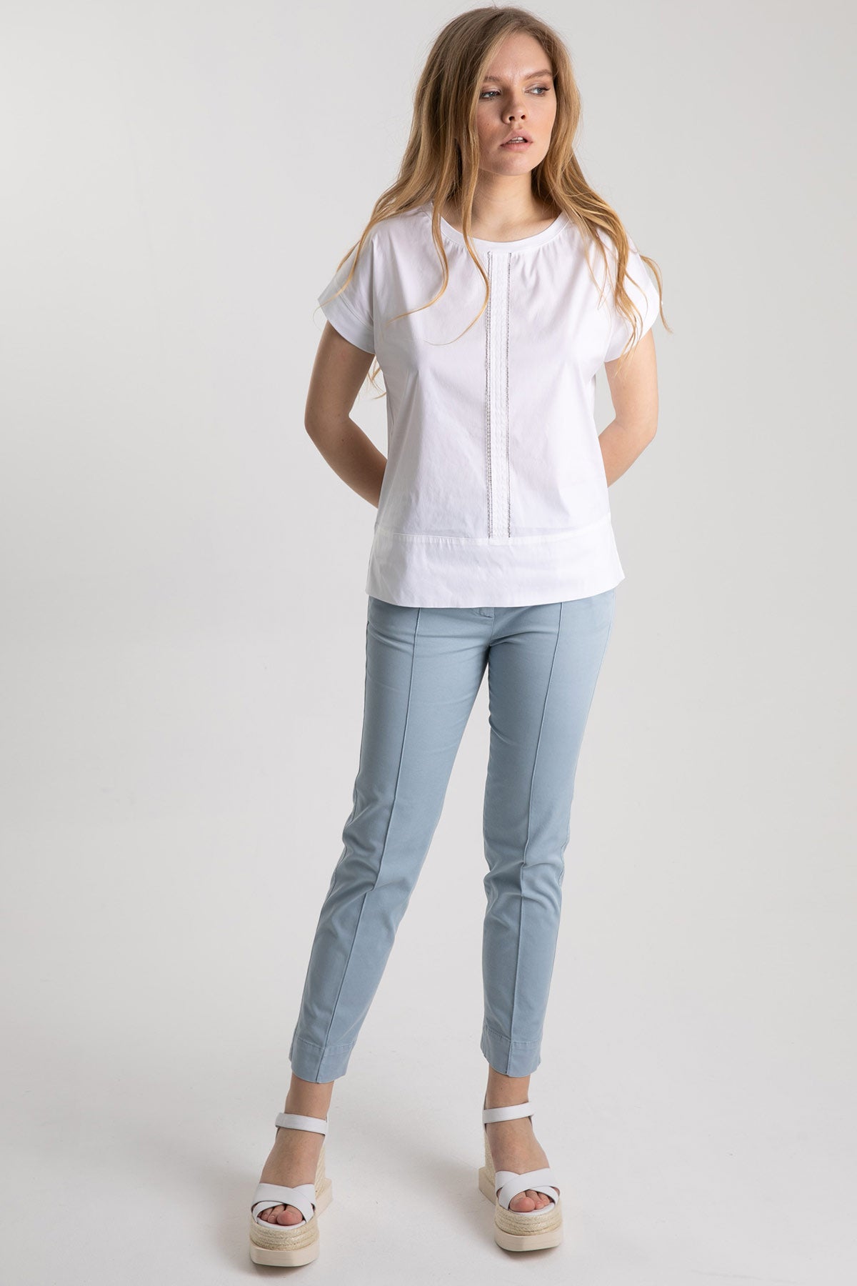 Tonet Yuvarlak Yaka Şerit Aksesuar Detaylı Bluz-Libas Trendy Fashion Store