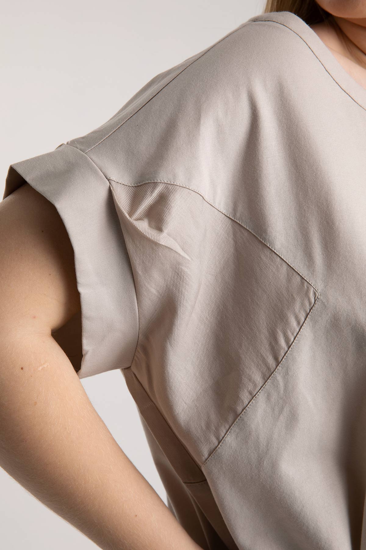 Tonet Belden Büzgülü Kısa Kollu Diz Üstü Elbise-Libas Trendy Fashion Store