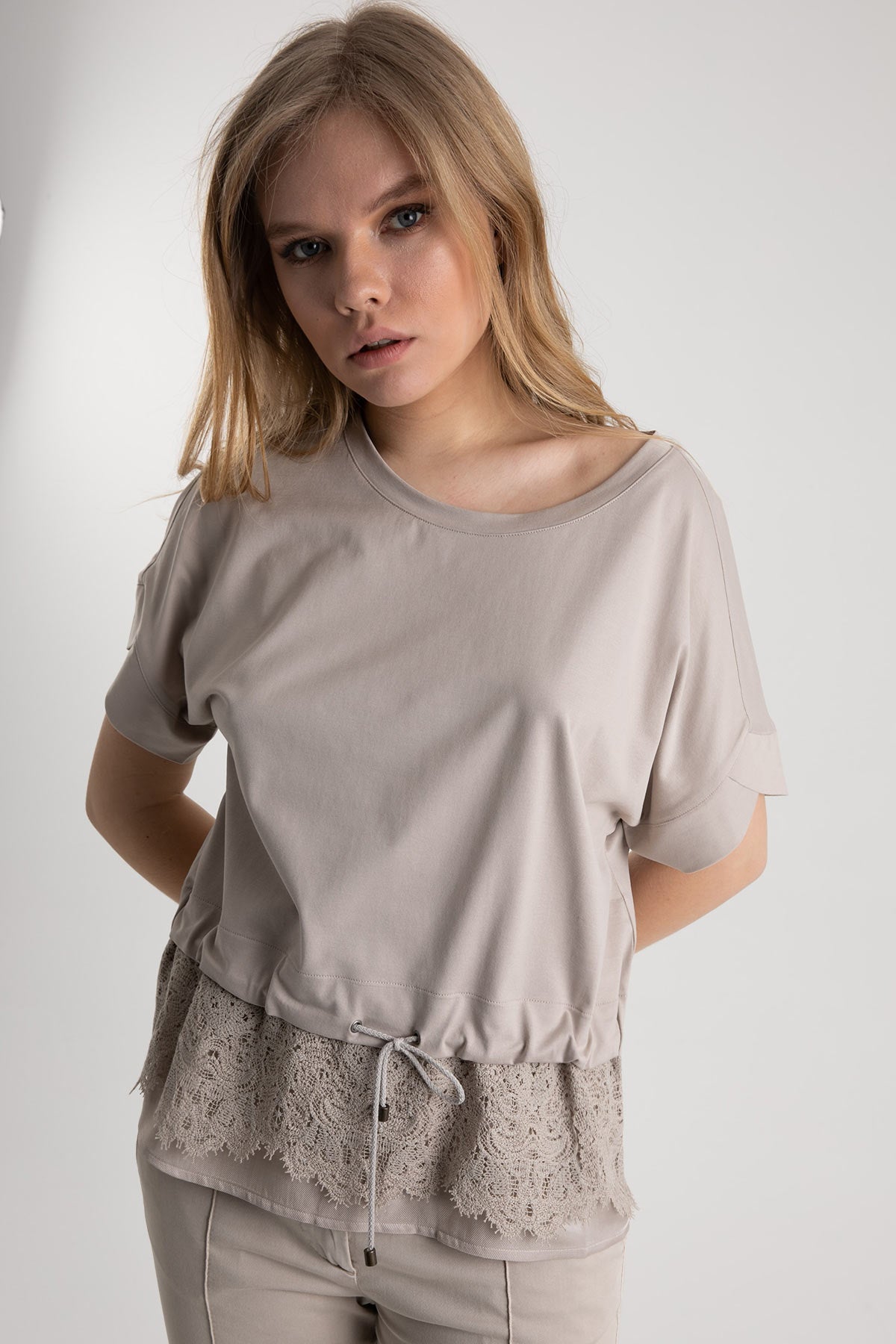 Tonet Dantel Detaylı Belden Büzgülü Bluz-Libas Trendy Fashion Store