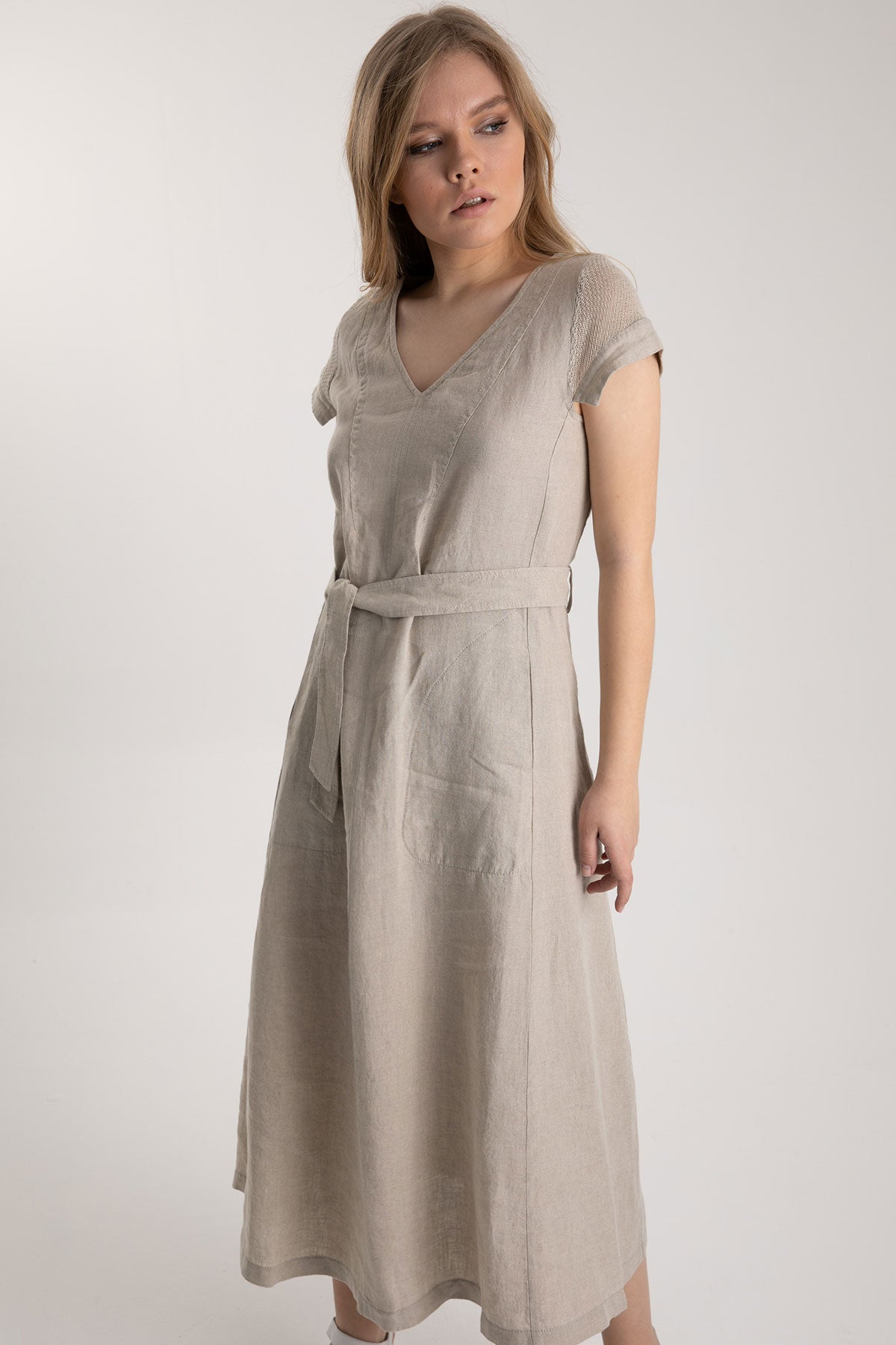 Tonet V Yaka Belden Kuşaklı Midi Keten Elbise-Libas Trendy Fashion Store