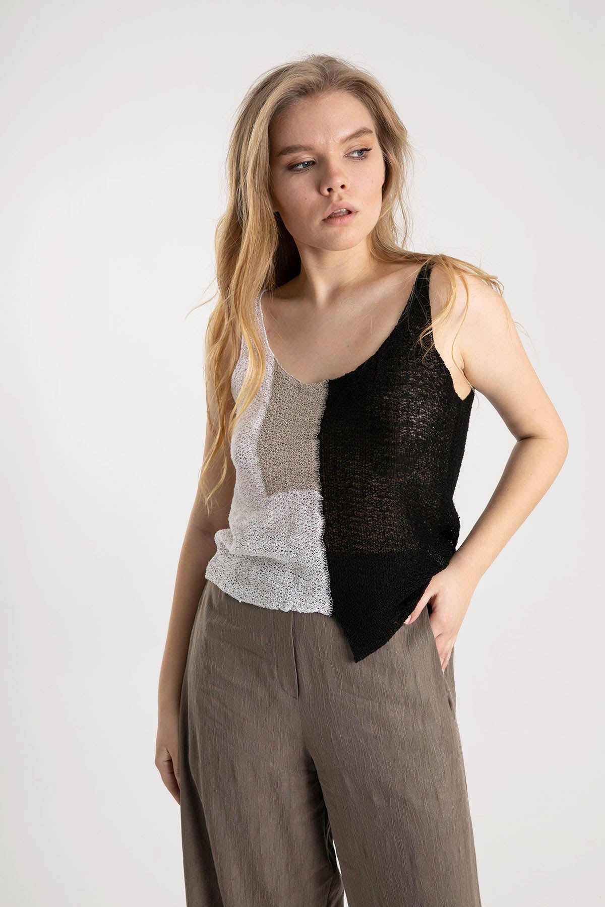 Crea Concept Asimetrik Örme Kolsuz Bluz-Libas Trendy Fashion Store