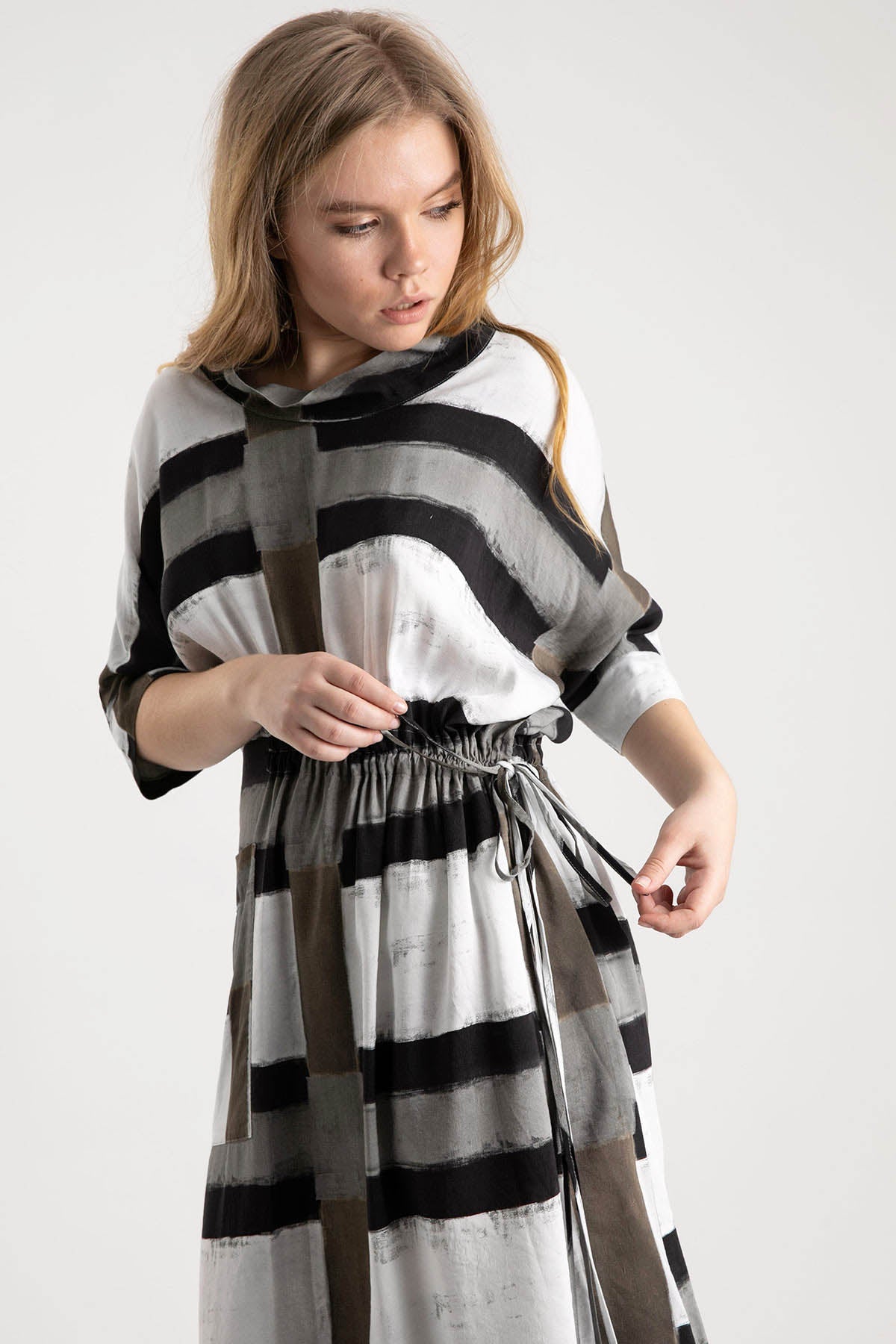 Crea Concept Belden Büzgülü Degaje Yaka Midi Elbise-Libas Trendy Fashion Store