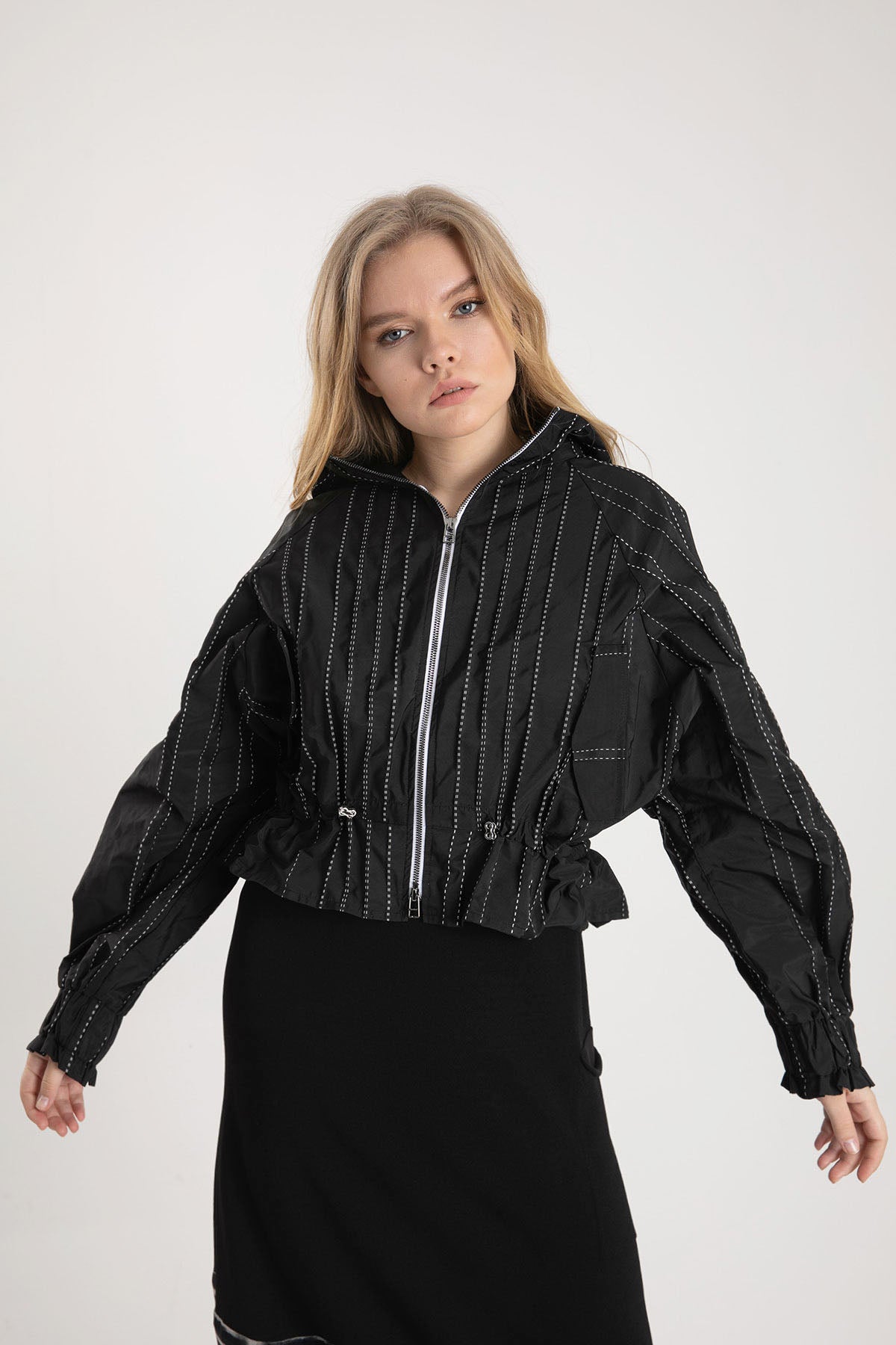 Crea Concept Belden Büzgülü Kapüşonlu Mont-Libas Trendy Fashion Store