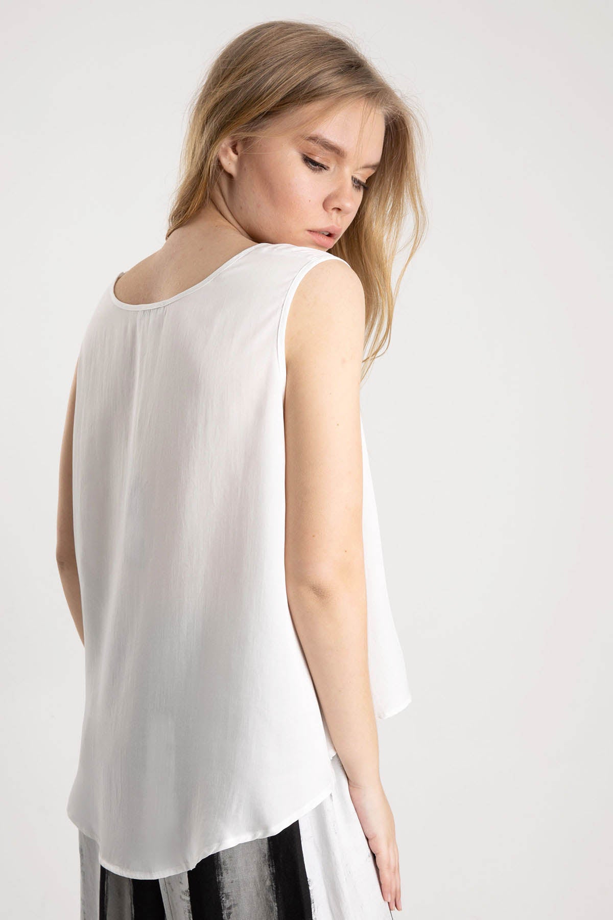 Crea Concept Yuvarlak Yaka Kolsuz Bluz-Libas Trendy Fashion Store