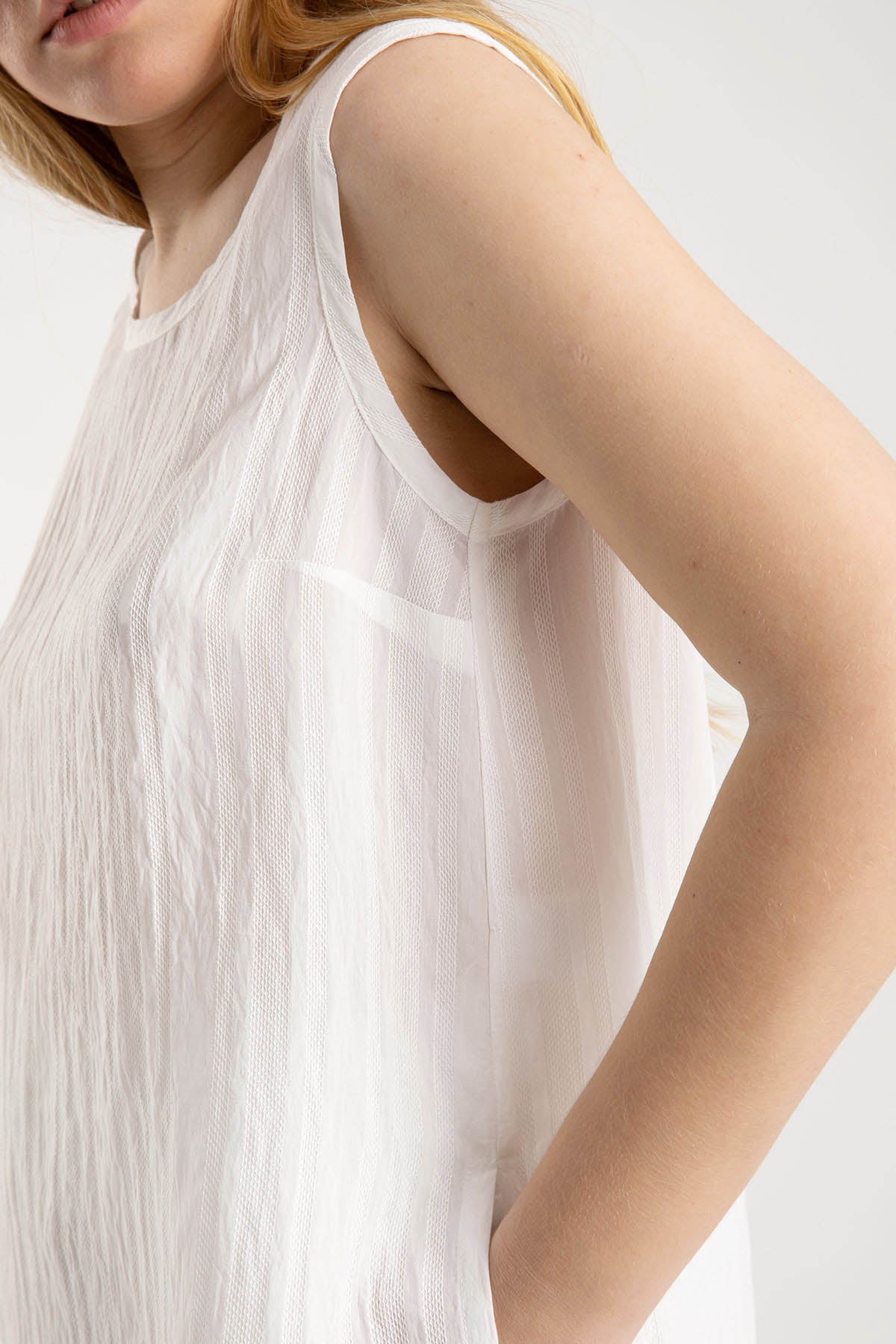 Crea Concept Yuvarlak Yaka Kolsuz Bluz-Libas Trendy Fashion Store