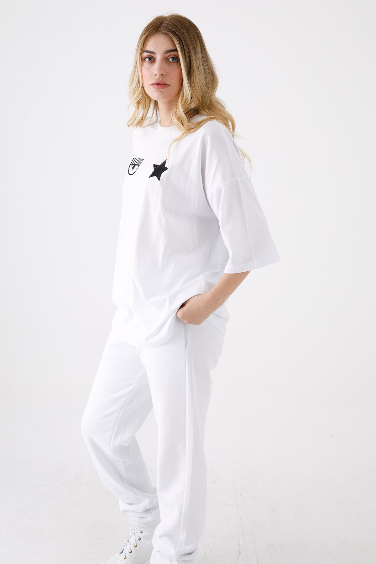 Chiara Ferragni Winking Eye Geniş Kesim T-shirt-Libas Trendy Fashion Store