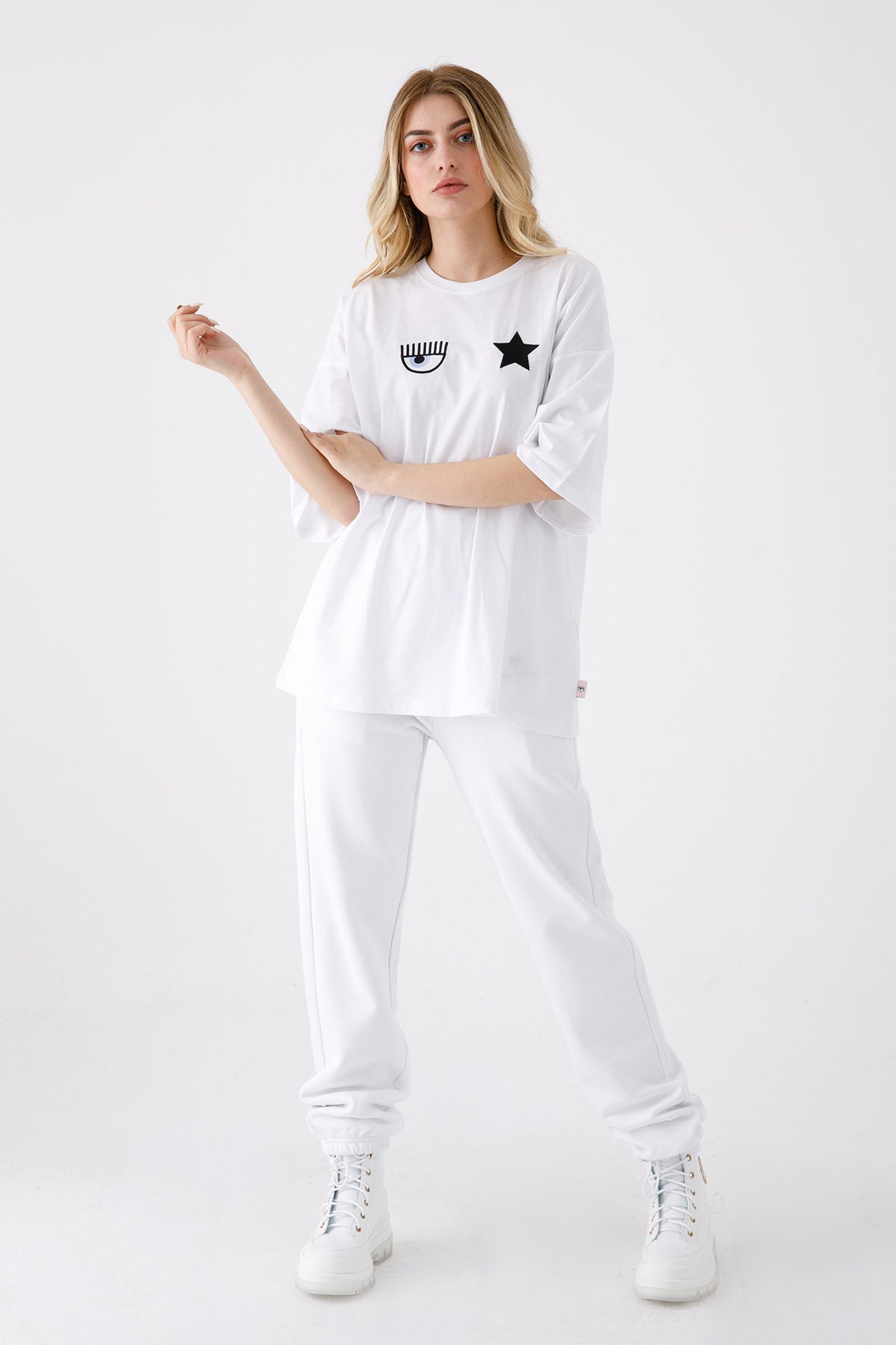 Chiara Ferragni Winking Eye Geniş Kesim T-shirt-Libas Trendy Fashion Store