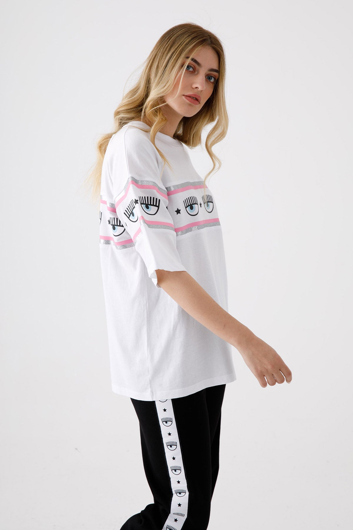 Chiara Ferragni Geniş Kesim Winking Eye T-shirt-Libas Trendy Fashion Store