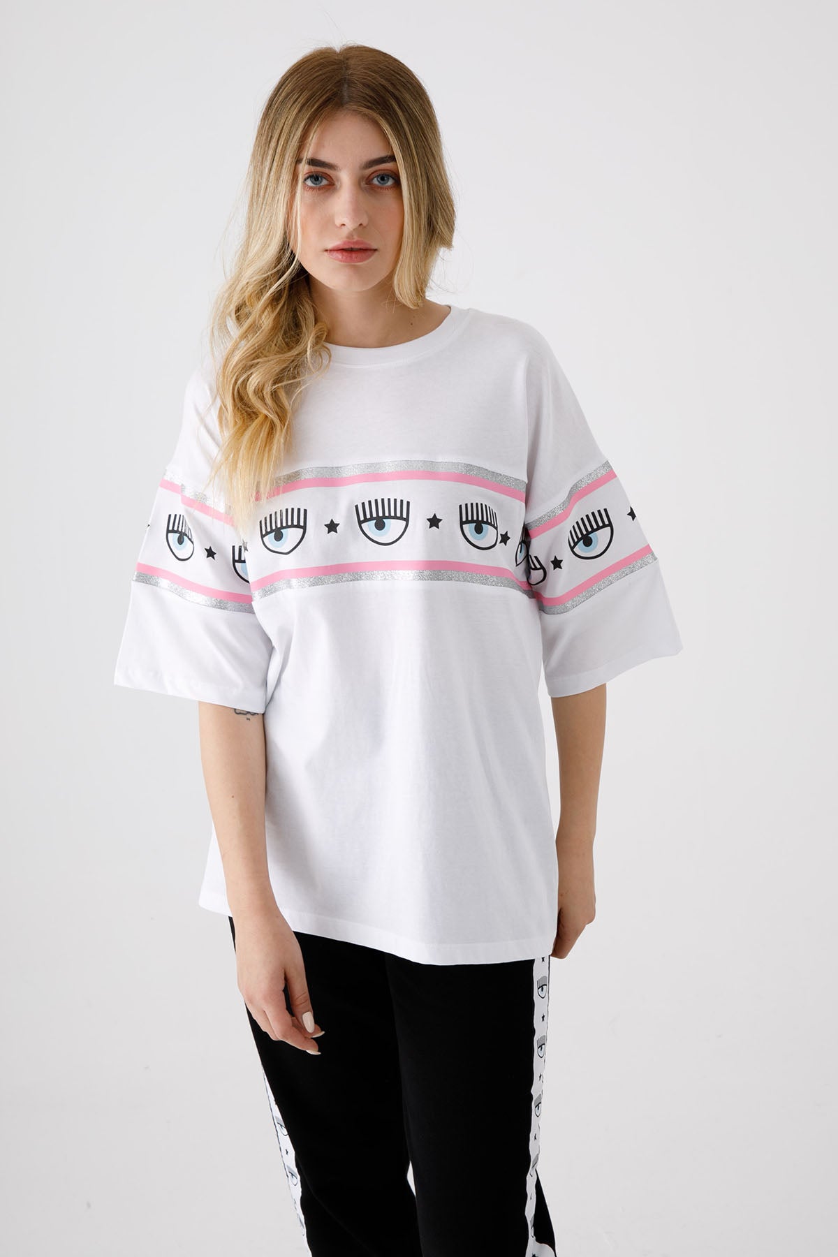 Chiara Ferragni Geniş Kesim Winking Eye T-shirt-Libas Trendy Fashion Store
