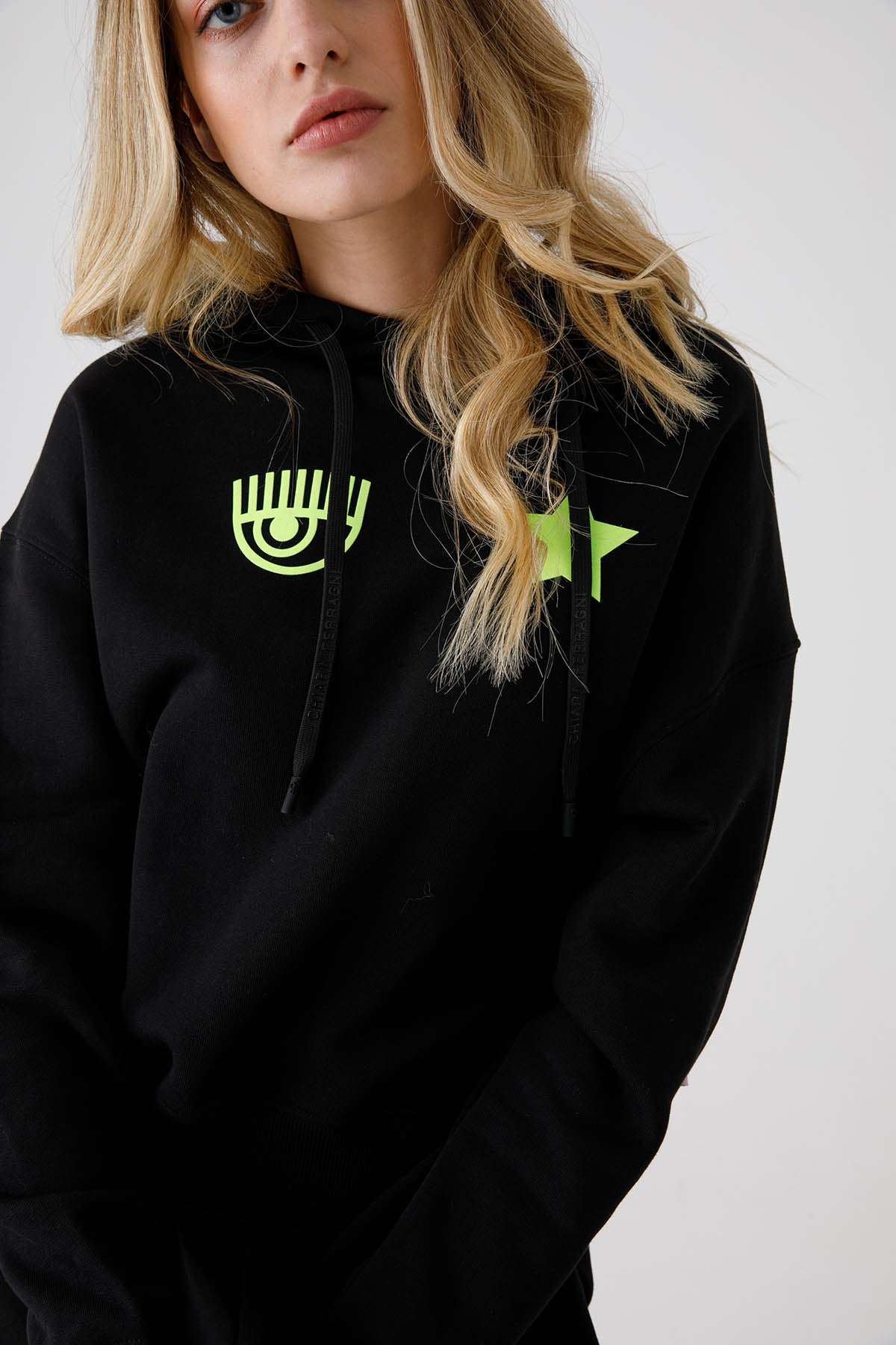 Chiara Ferragni Winking Eye Kapüşonlu Sweatshirt-Libas Trendy Fashion Store