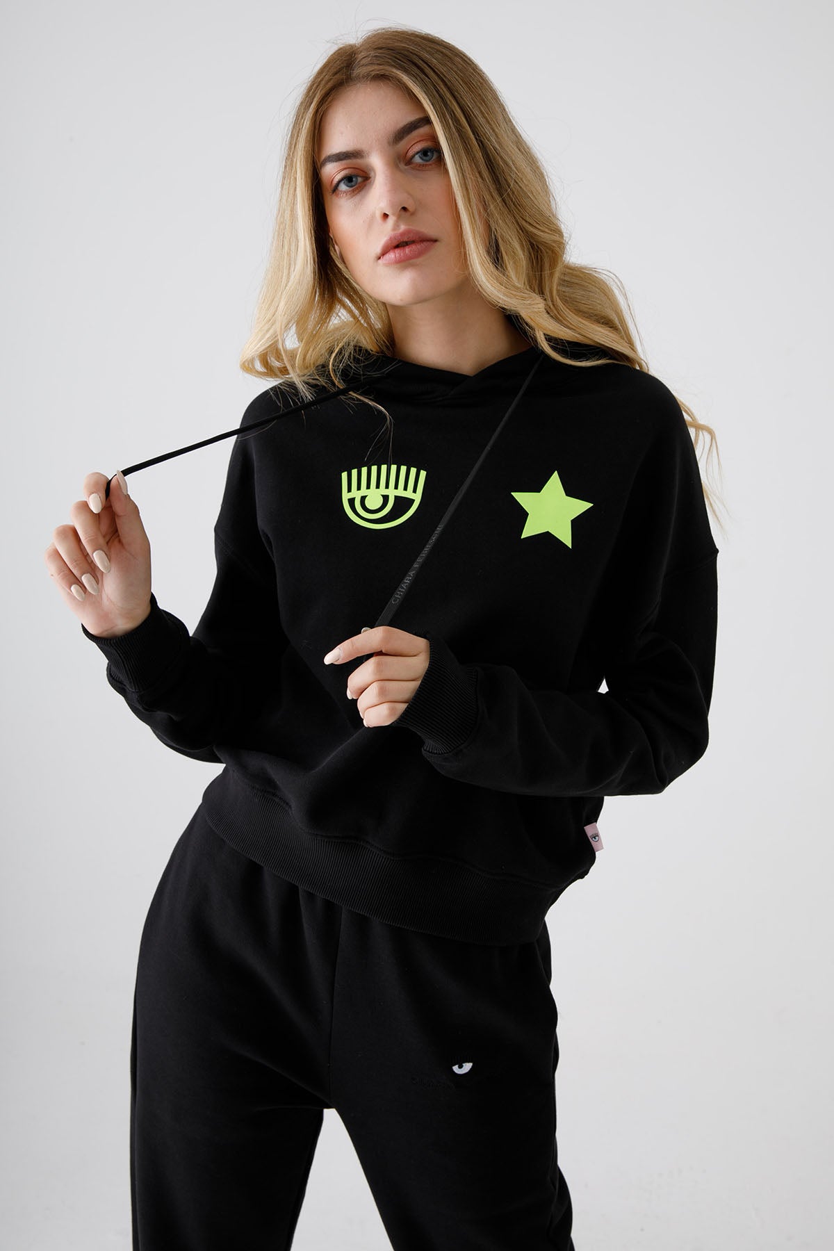 Chiara Ferragni Winking Eye Kapüşonlu Sweatshirt-Libas Trendy Fashion Store