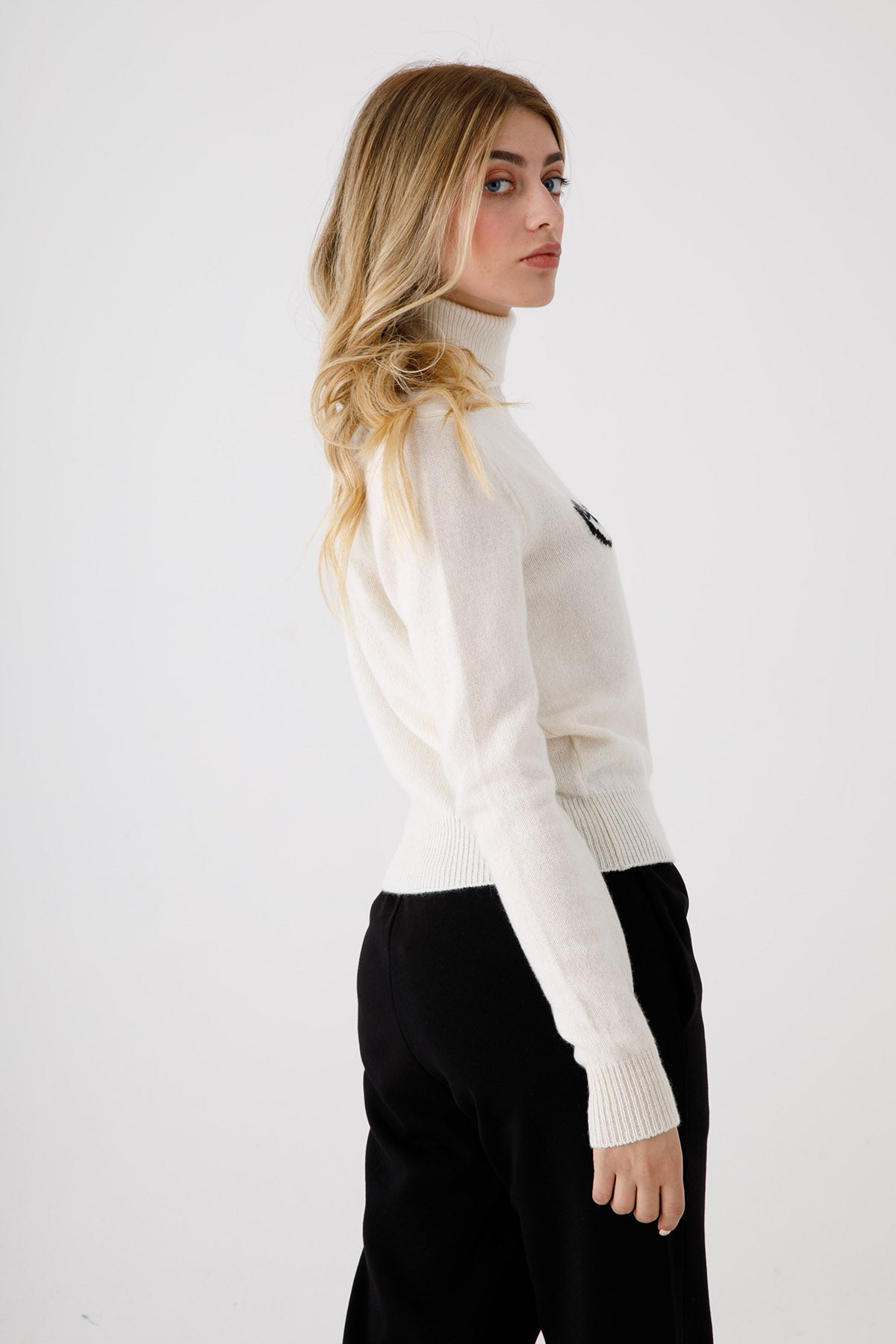 Chiara Ferragni Balıkçı Yaka Winking Eye Yün Triko-Libas Trendy Fashion Store