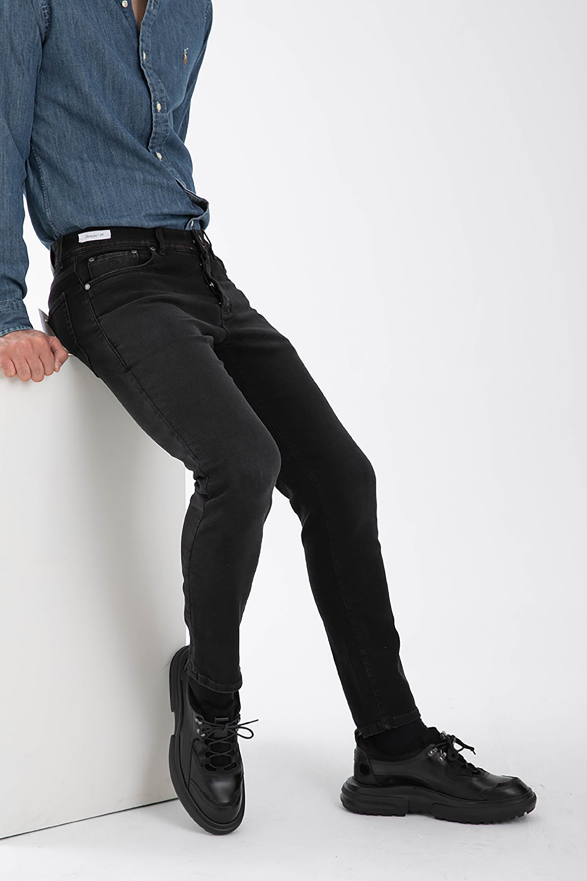 Richard J. Brown Cortina Travel Slim Fit Jeans-Libas Trendy Fashion Store