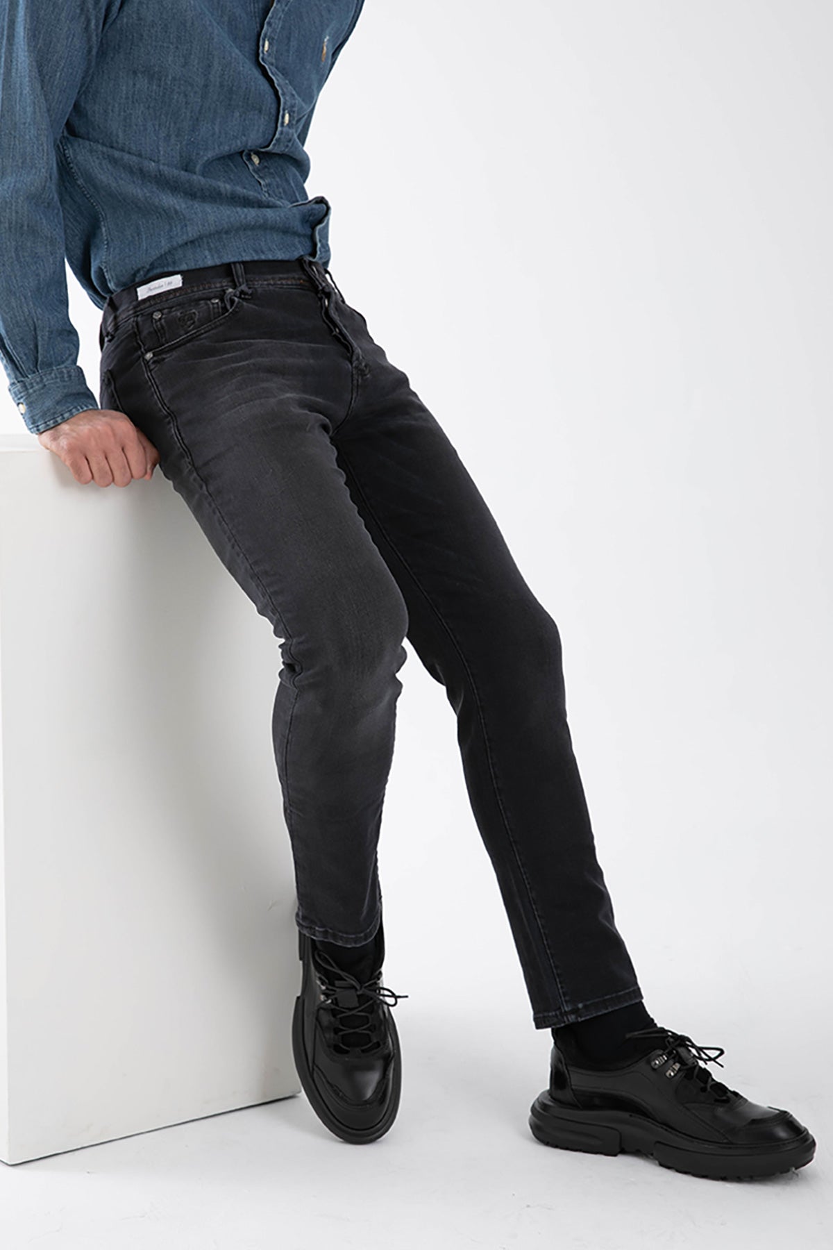 Richard J. Brown Tokyo Travel Slim Regular Fit Jeans-Libas Trendy Fashion Store