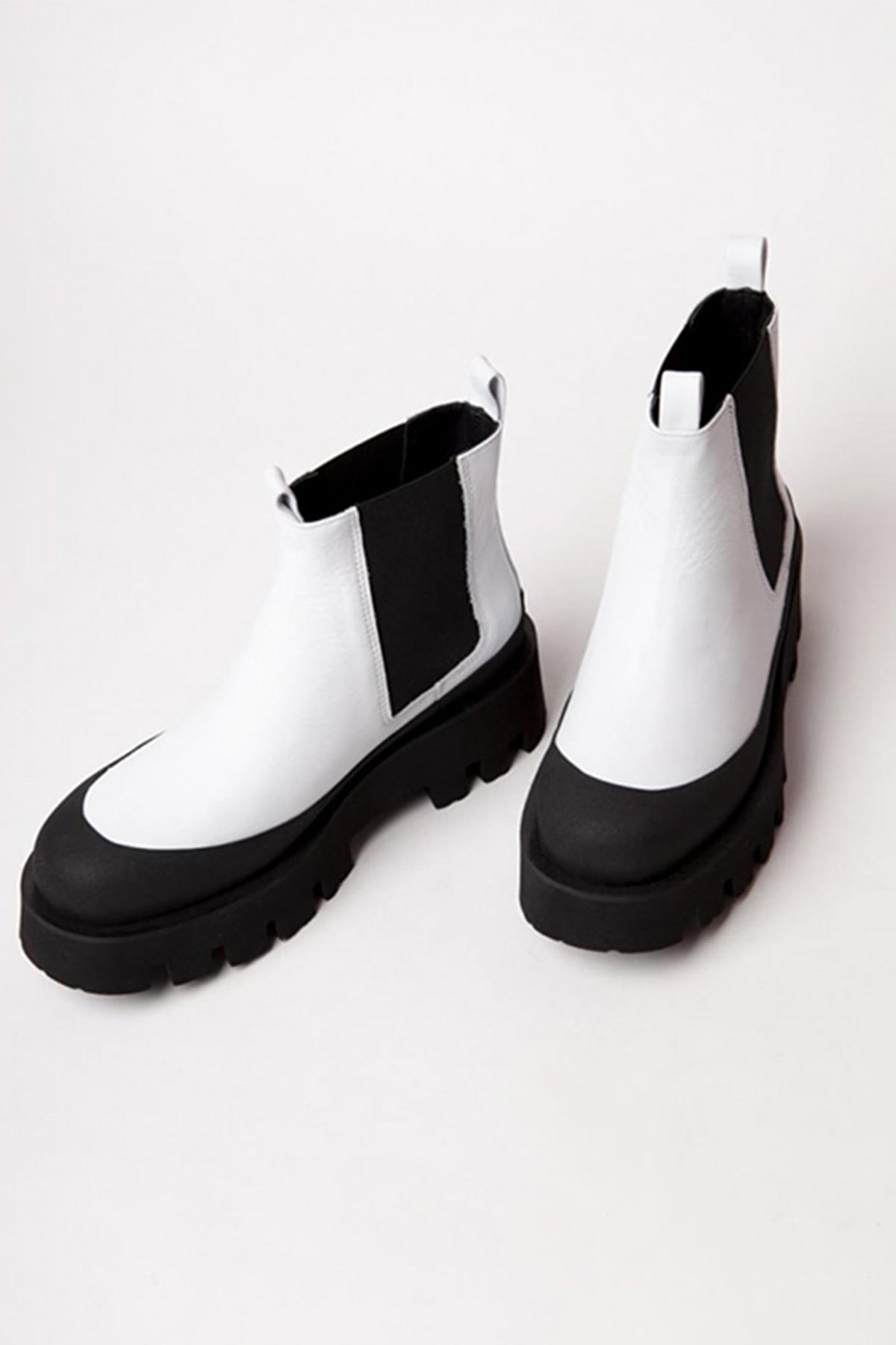 Paloma Barcelo Celine Lastikli Deri Bot-Libas Trendy Fashion Store