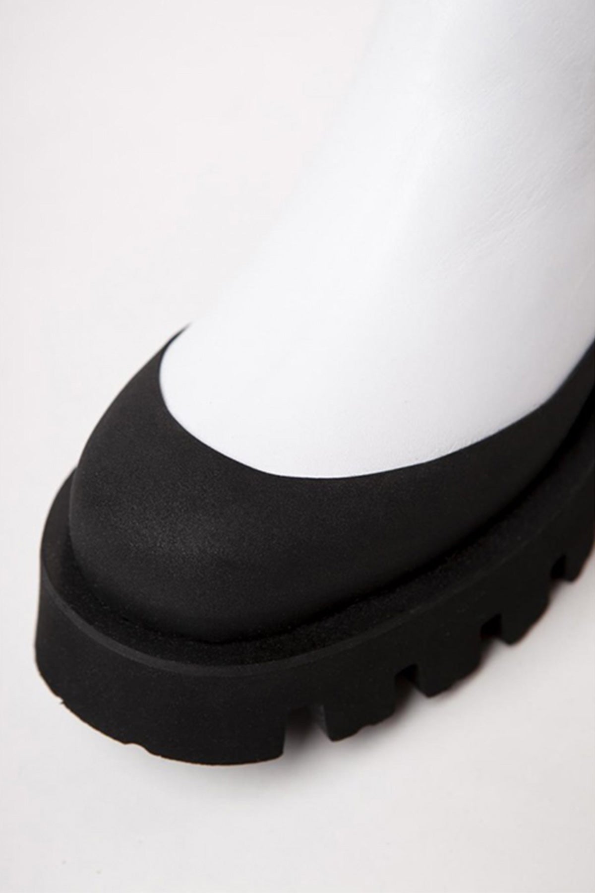 Paloma Barcelo Celine Lastikli Deri Bot-Libas Trendy Fashion Store