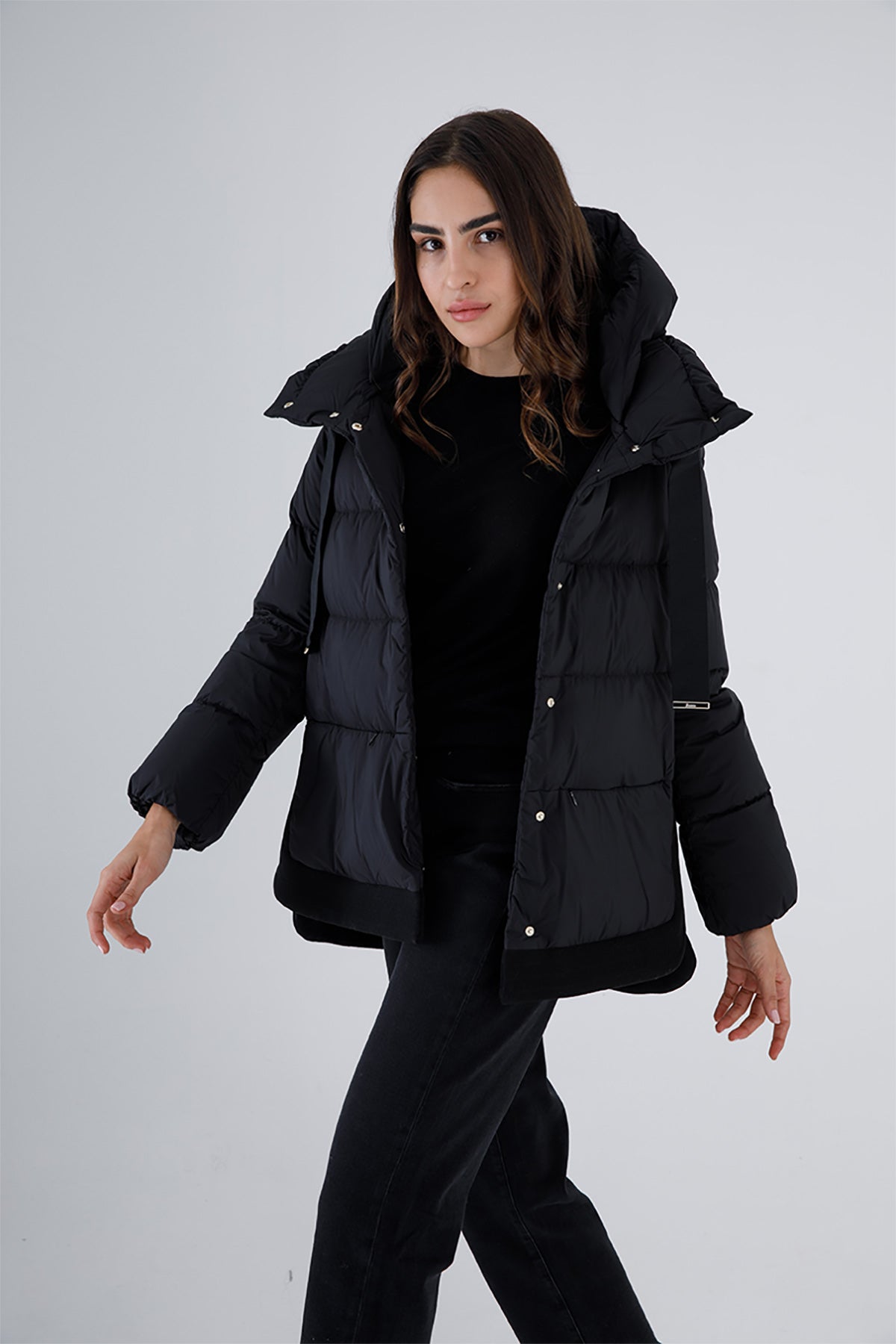 Herno Kapüşonlu Yandan Yırtmaçlı Puffer Kaban-Libas Trendy Fashion Store