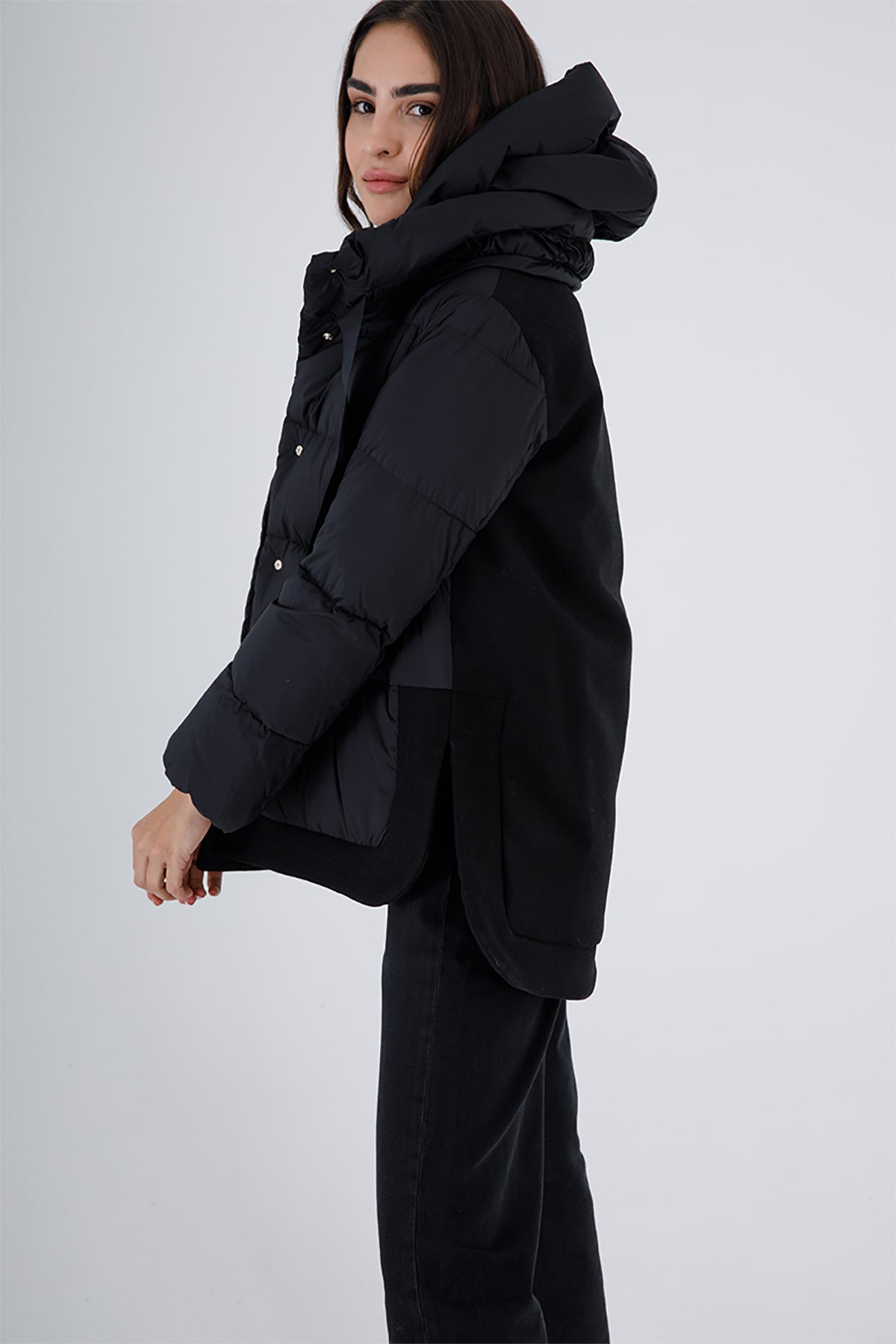 Herno Kapüşonlu Yandan Yırtmaçlı Puffer Kaban-Libas Trendy Fashion Store