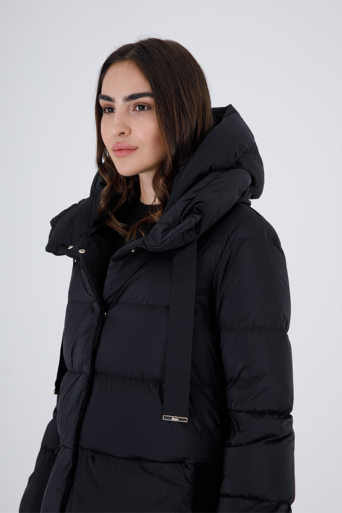 Herno Kapüşonlu Yandan Yırtmaçlı Puffer Kaban-Libas Trendy Fashion Store