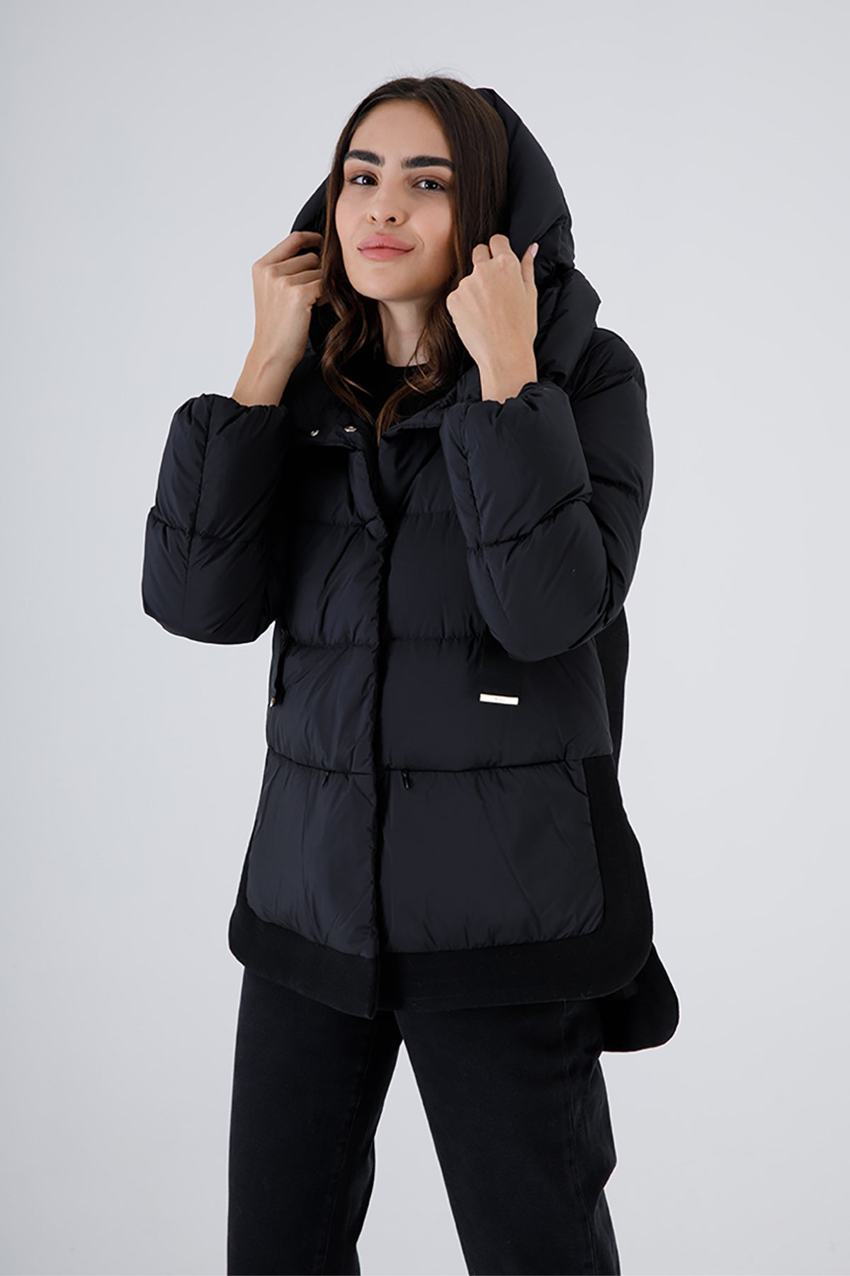 Herno Kapüşonlu Yandan Yırtmaçlı Puffer Kaban-Libas Trendy Fashion Store