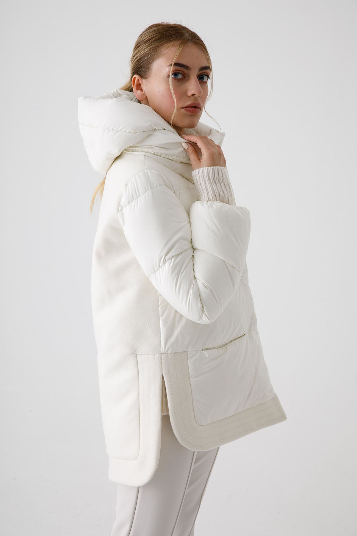 Herno Kapüşonlu Yandan Yırtmaçlı Puffer Kaban-Libas Trendy Fashion Store