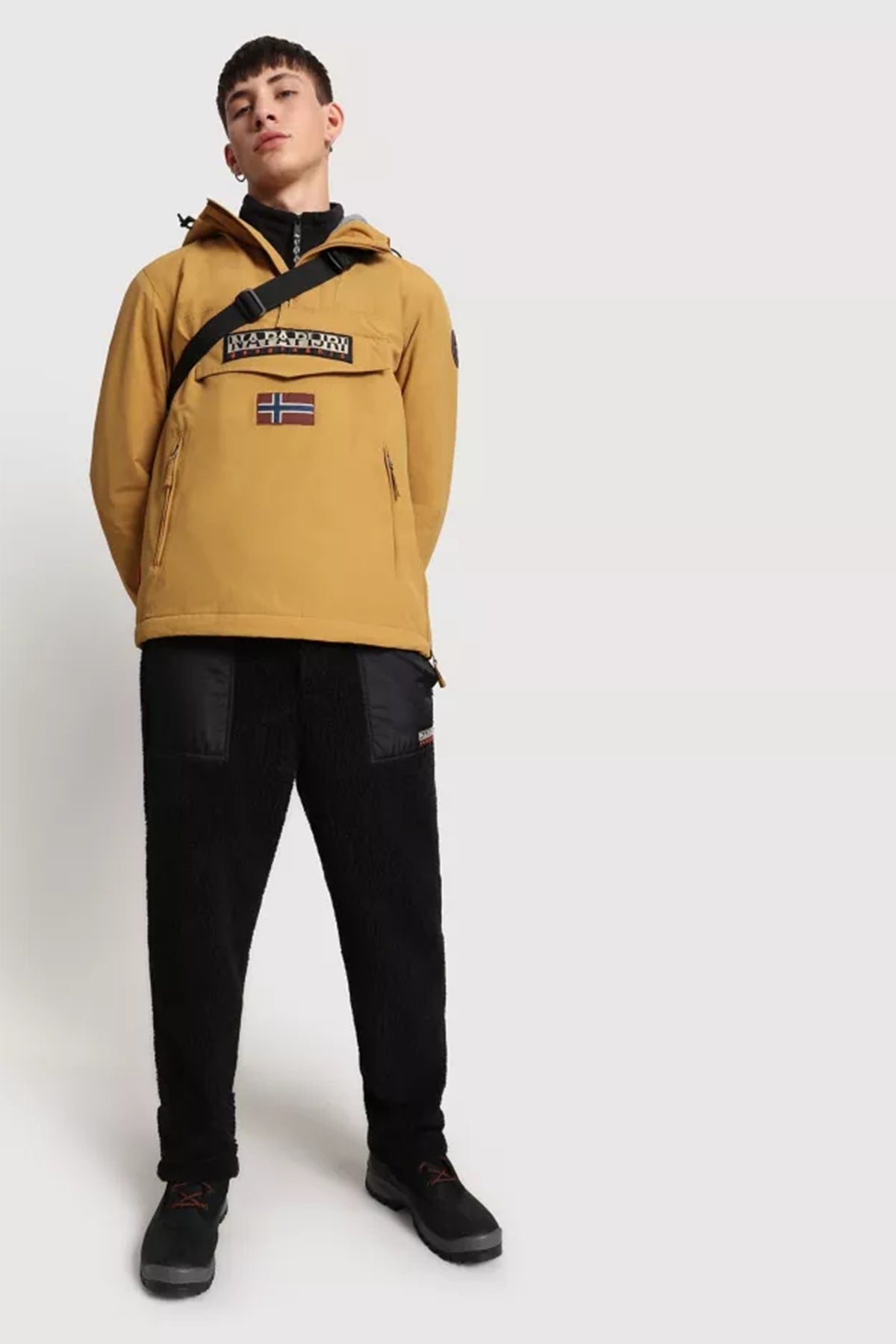 Napapijri Rainforest Kanguru Cepli Mont-Libas Trendy Fashion Store