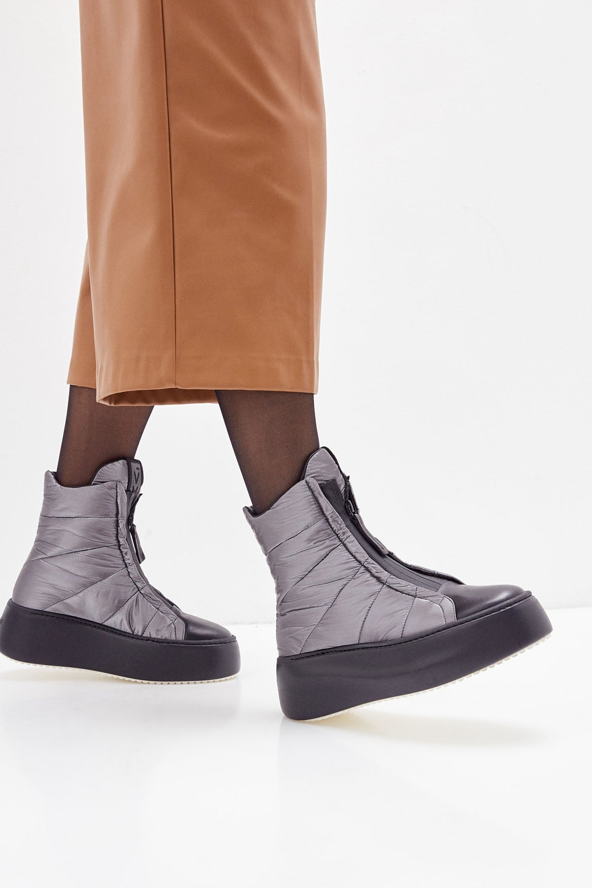 Vic Matie Fermuarlı Dolgulu Bot