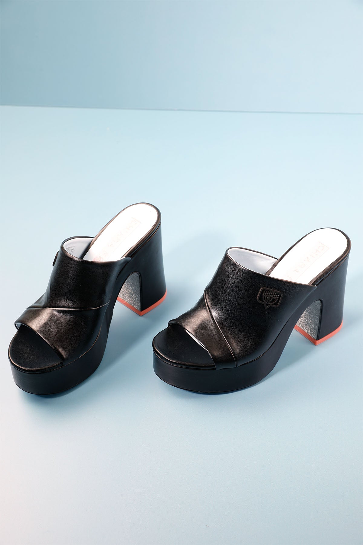 Chiara Ferragni Deri Topuklu Terlik-Libas Trendy Fashion Store