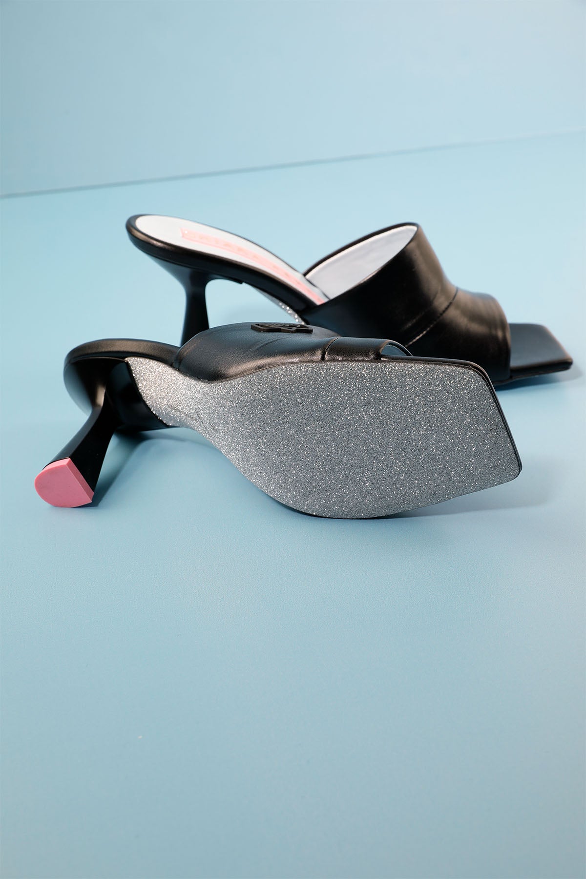 Chiara Ferragni Küt Burun Deri Topuklu Terlik-Libas Trendy Fashion Store