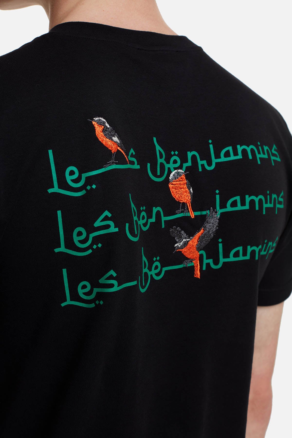 Les Benjamins Yuvarlak Yaka Logolu T-shirt-Libas Trendy Fashion Store